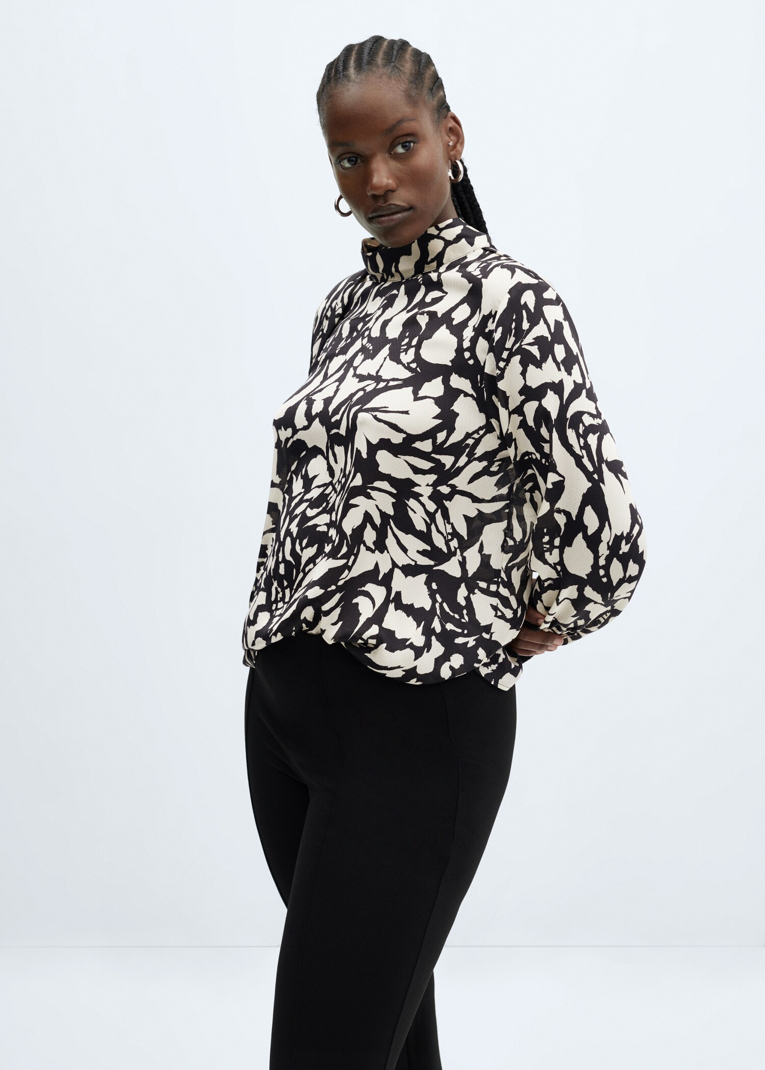 Blusa cuello alto lazo - Detalle del artículo 5