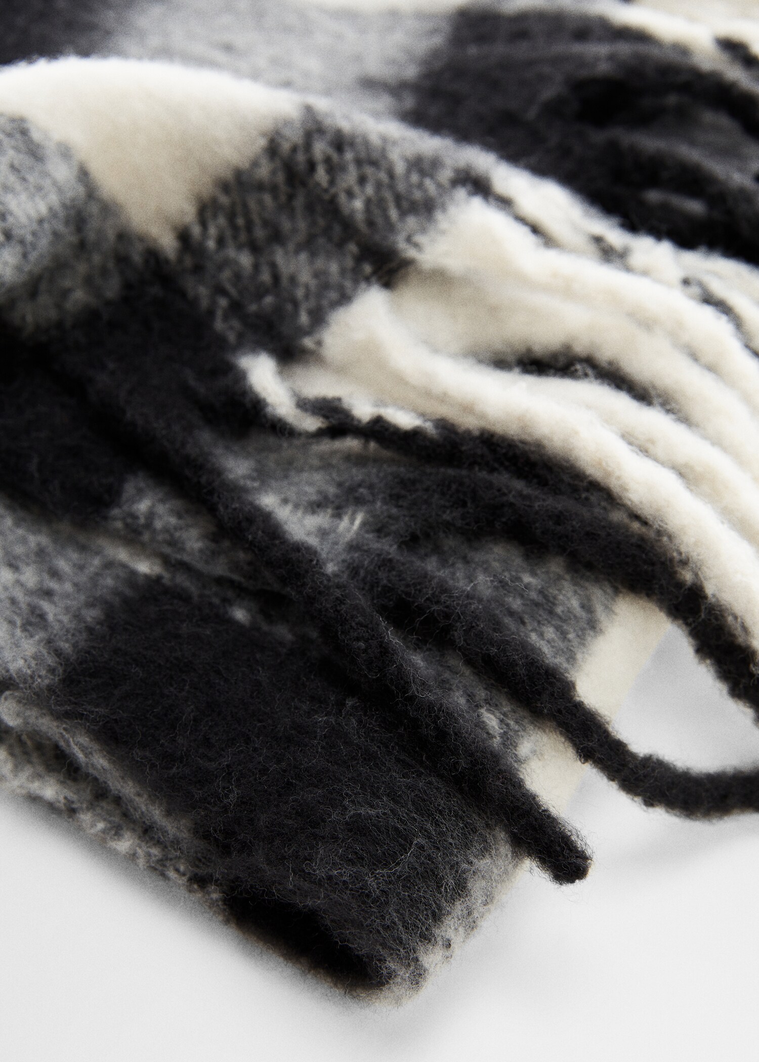 Check knit scarf - Medium plane