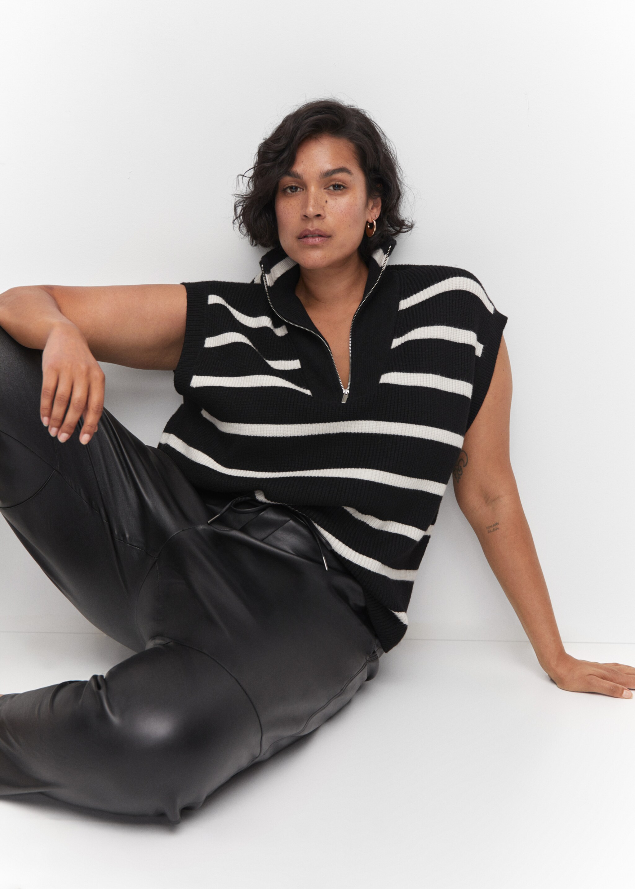 Broek met leereffect en elastische tailleband - Detail van het artikel 4