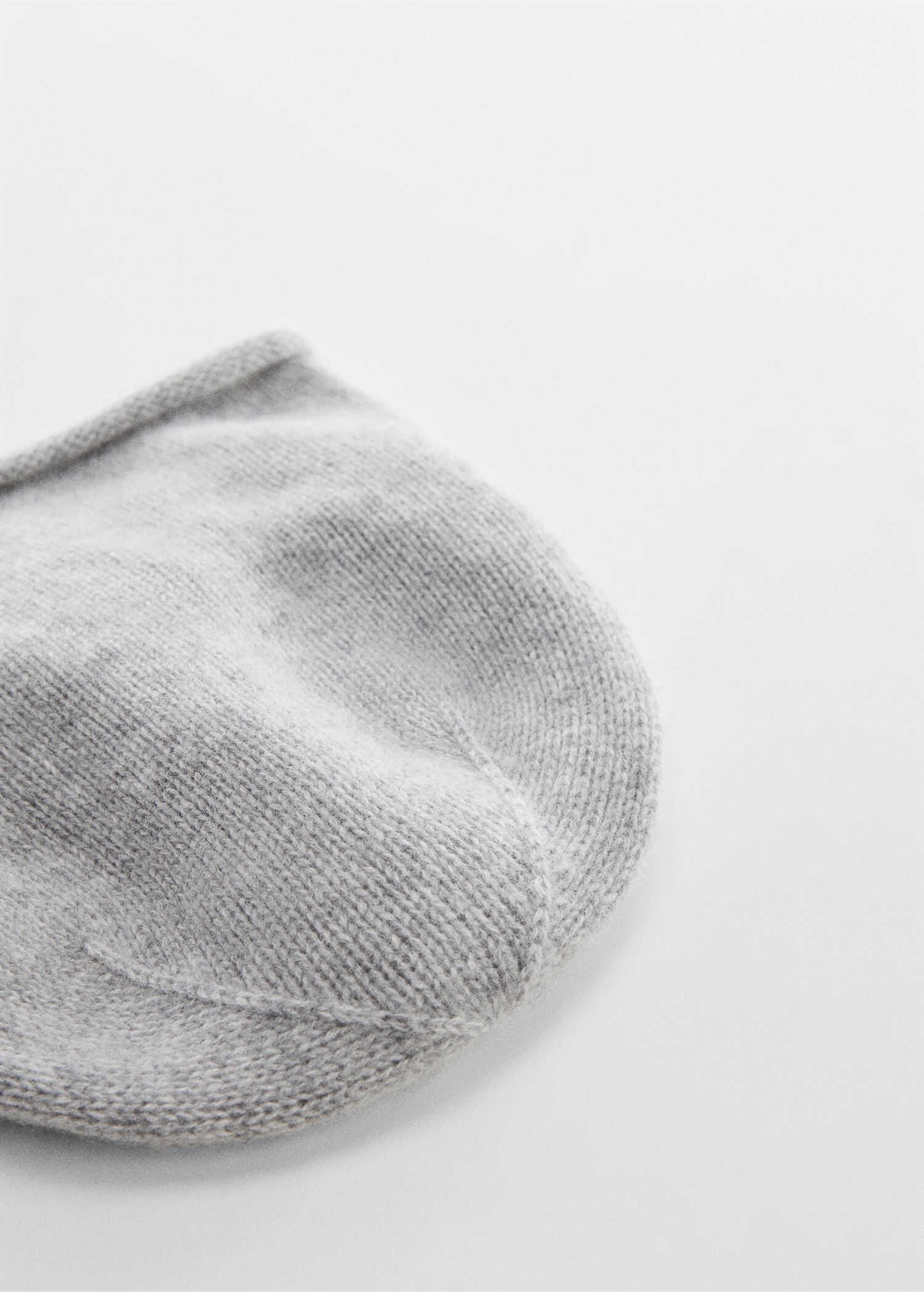 Cashmere knitted hat - Details of the article 1