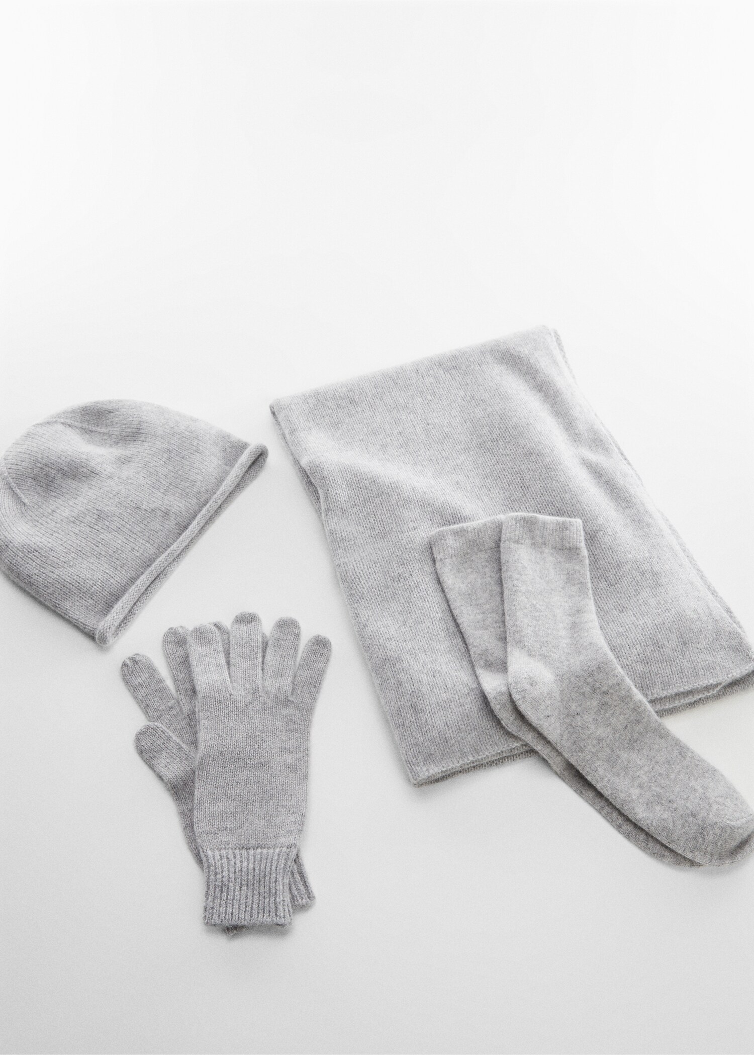 Cashmere knitted hat - Details of the article 2