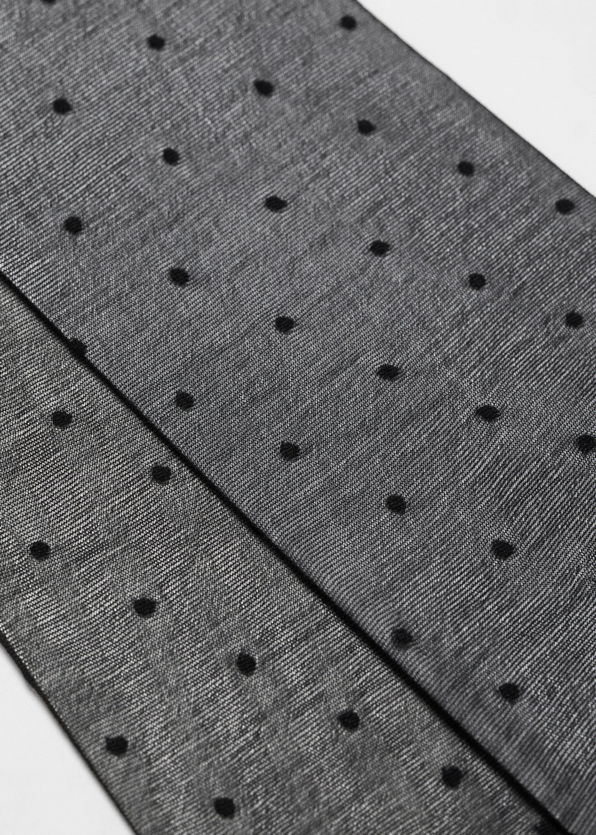 Taupe stockings - Medium plane, Black. Ref: 57055791-00.