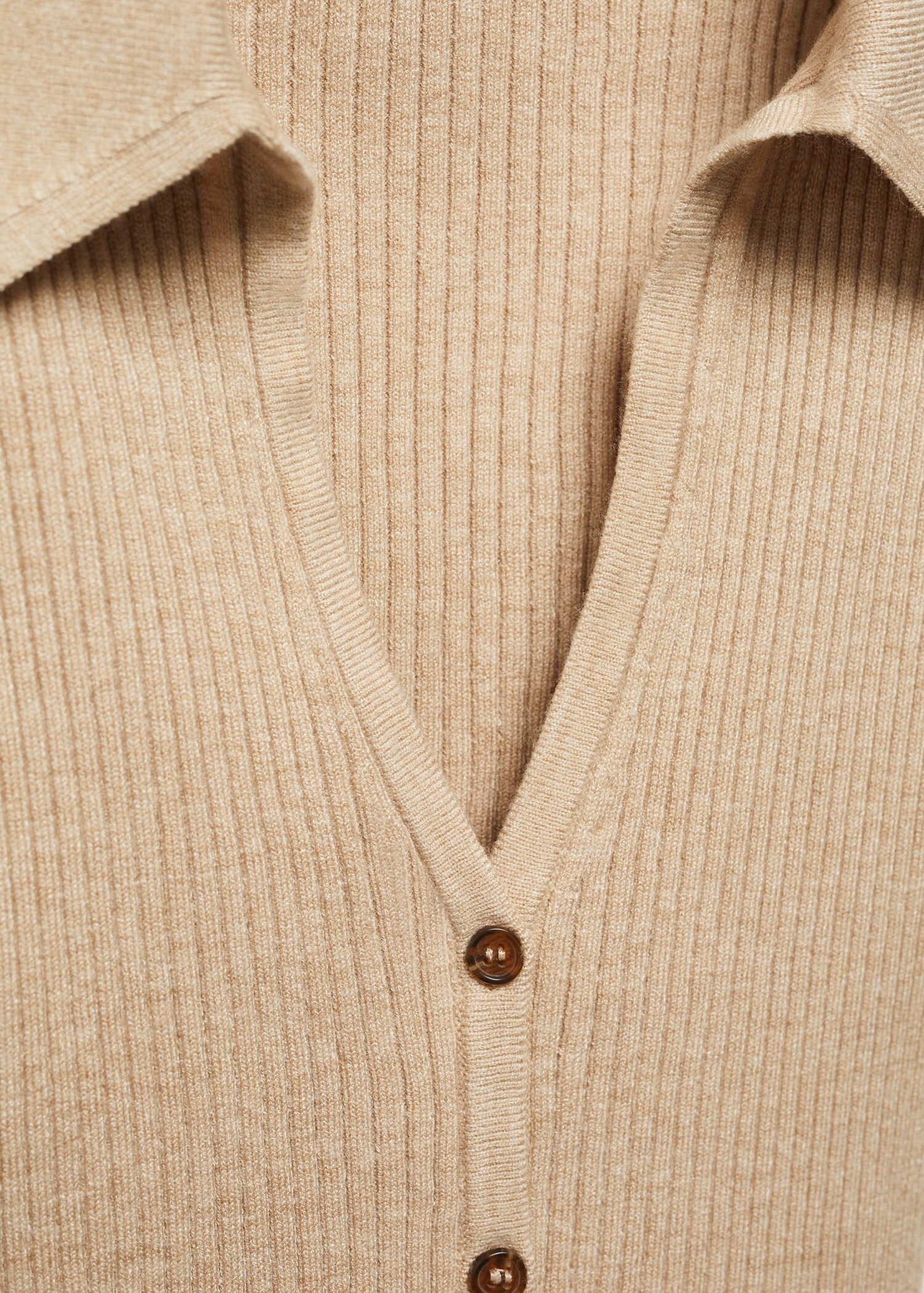 Knitted gilet with buttons - Details of the article 8