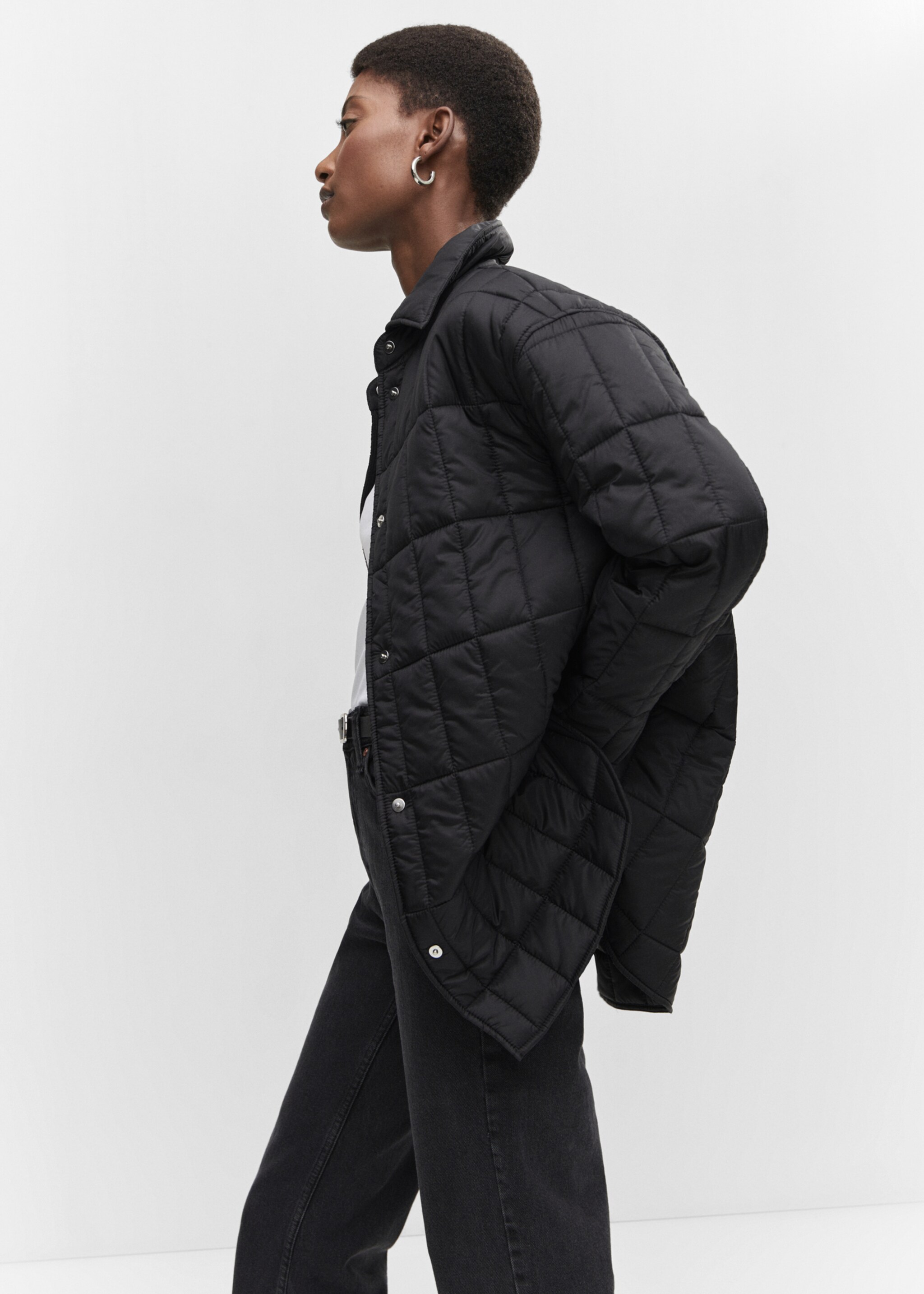 Gesteppter Anorak mit Hemdkragen - Detail des Artikels 2, Schwarz. Ref: 57055950-00.