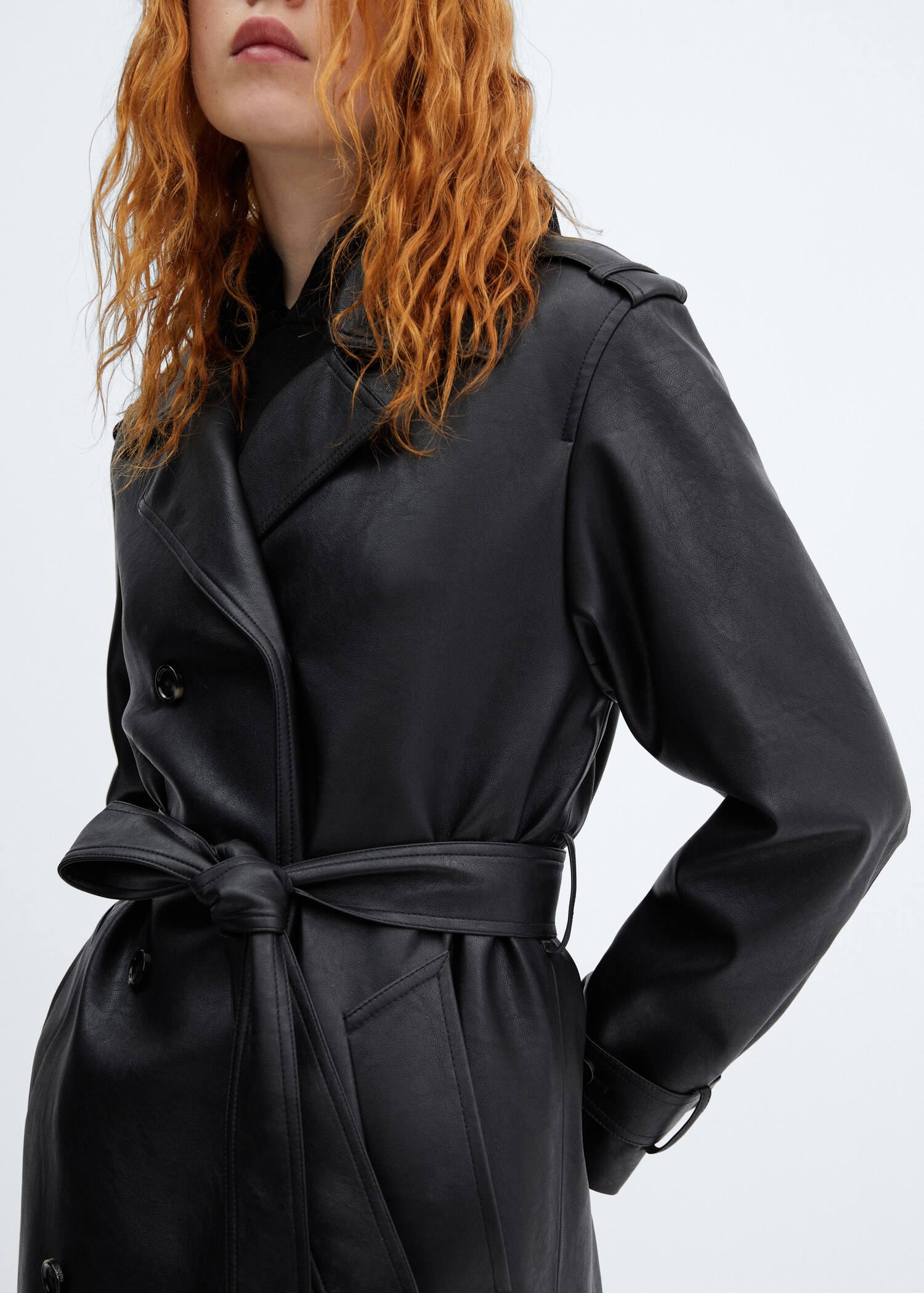 Oversized-Trenchcoat mit Leder-Effekt - Detail des Artikels 6