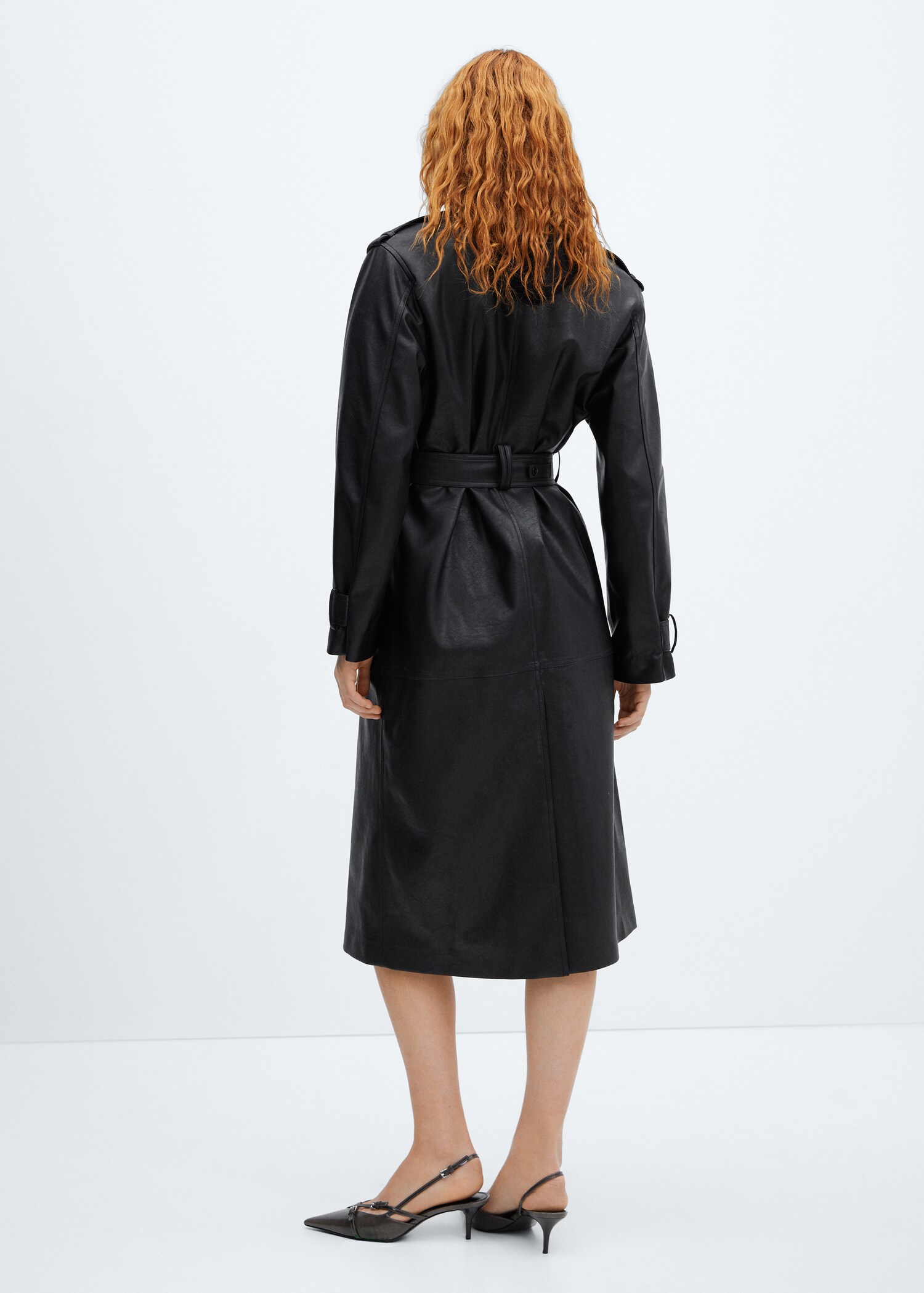 Oversized-Trenchcoat mit Leder-Effekt - Rückseite des Artikels