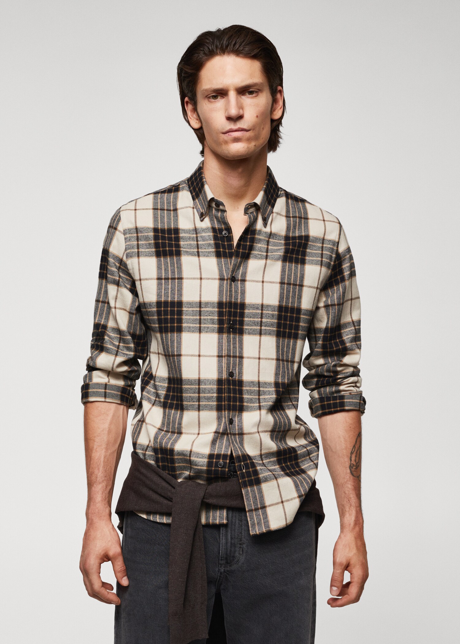 Kariertes Regular Fit-Hemd aus Flanell - Mittlere Ansicht