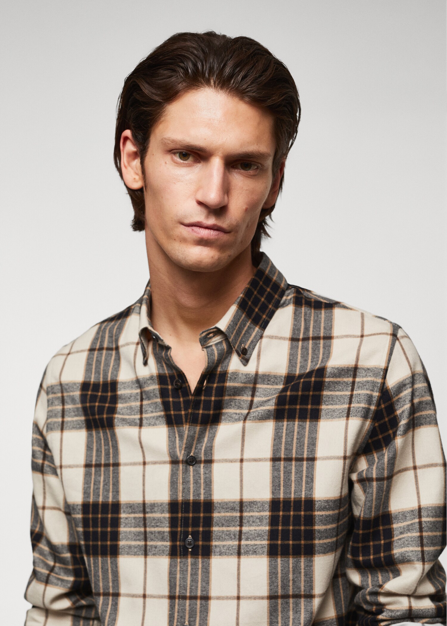 Kariertes Regular Fit-Hemd aus Flanell - Detail des Artikels 1