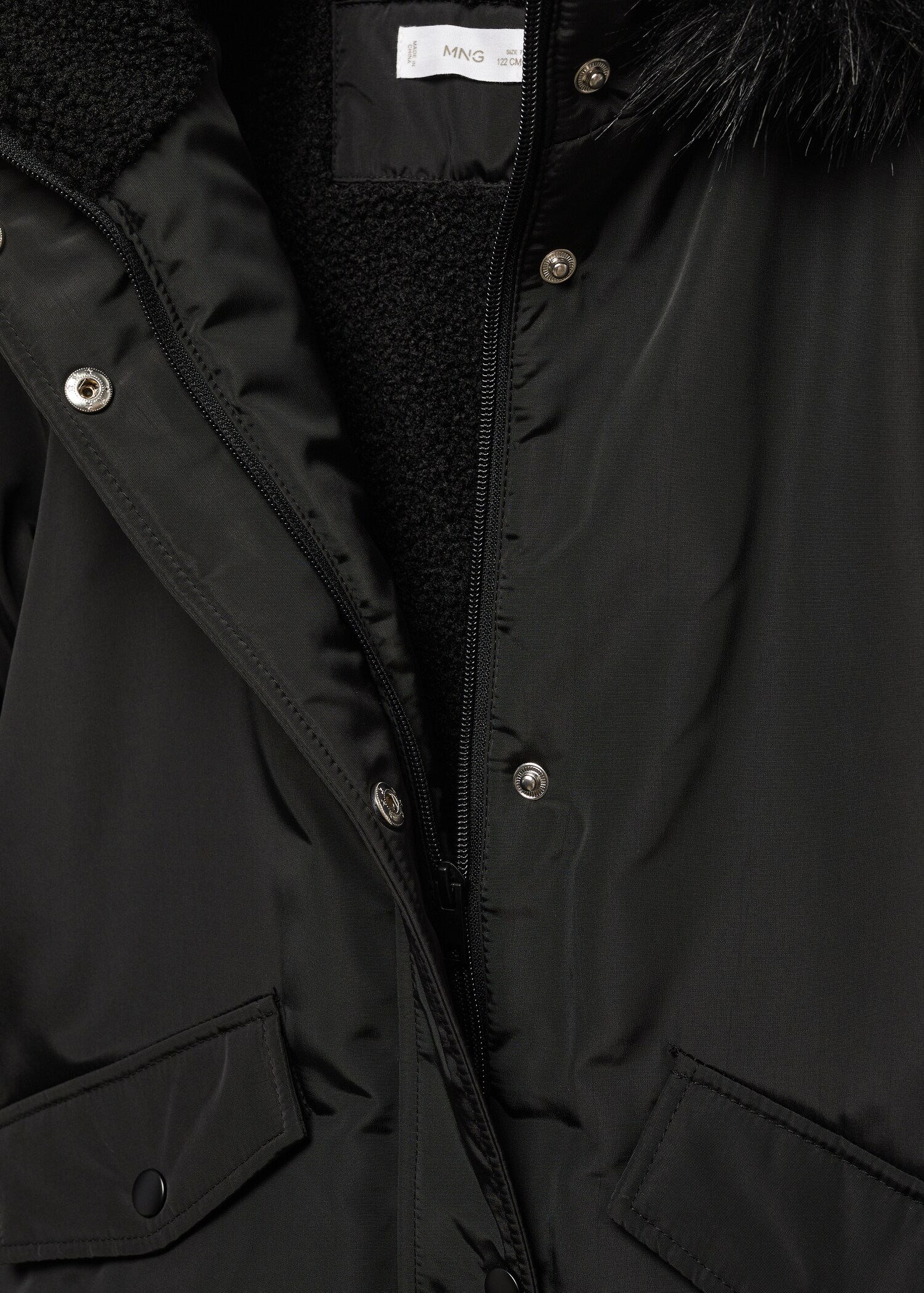 Anorak impermeable capucha pelo - Detalle del artículo 8
