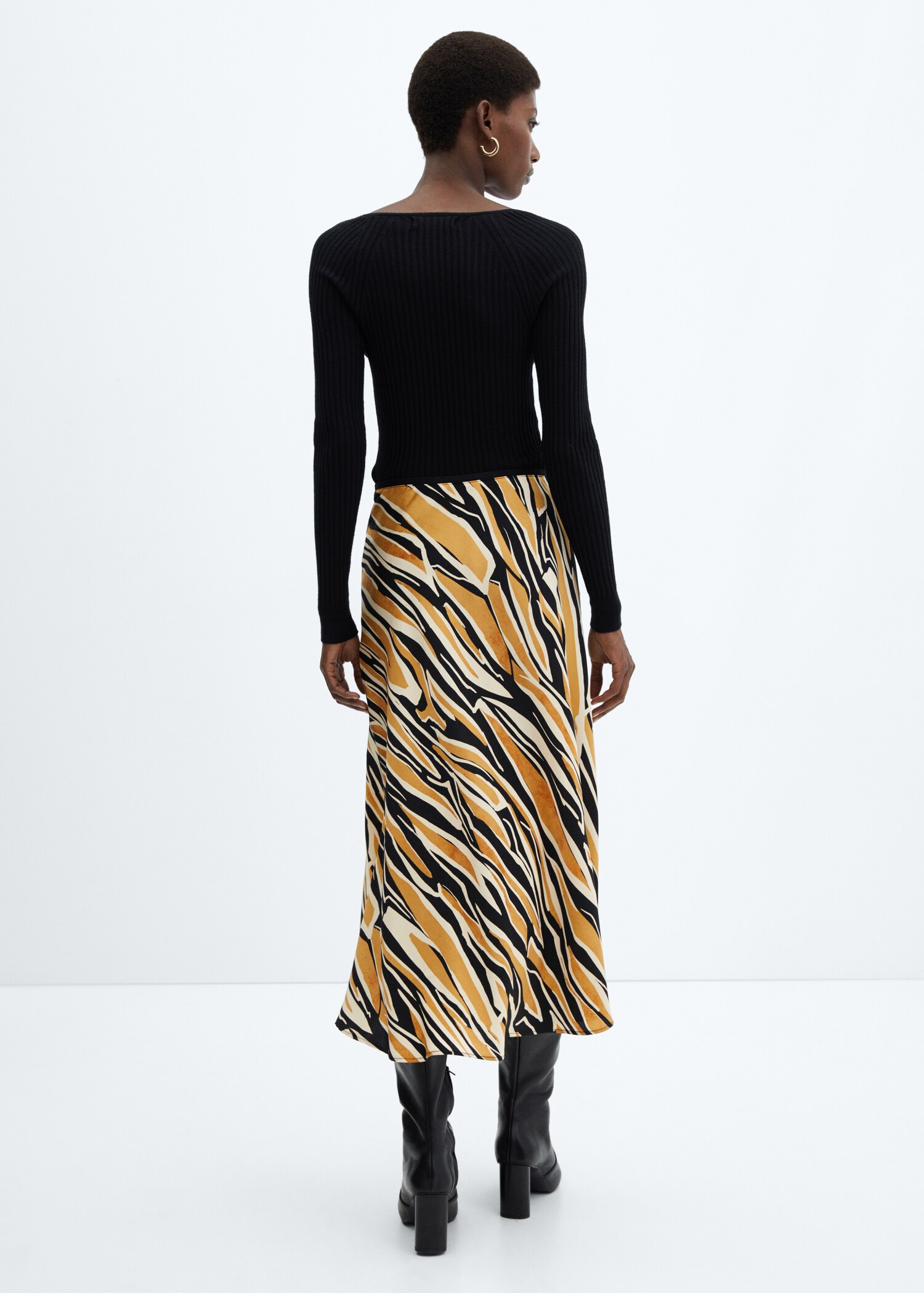 Printed satin skirt - Reverse of the article