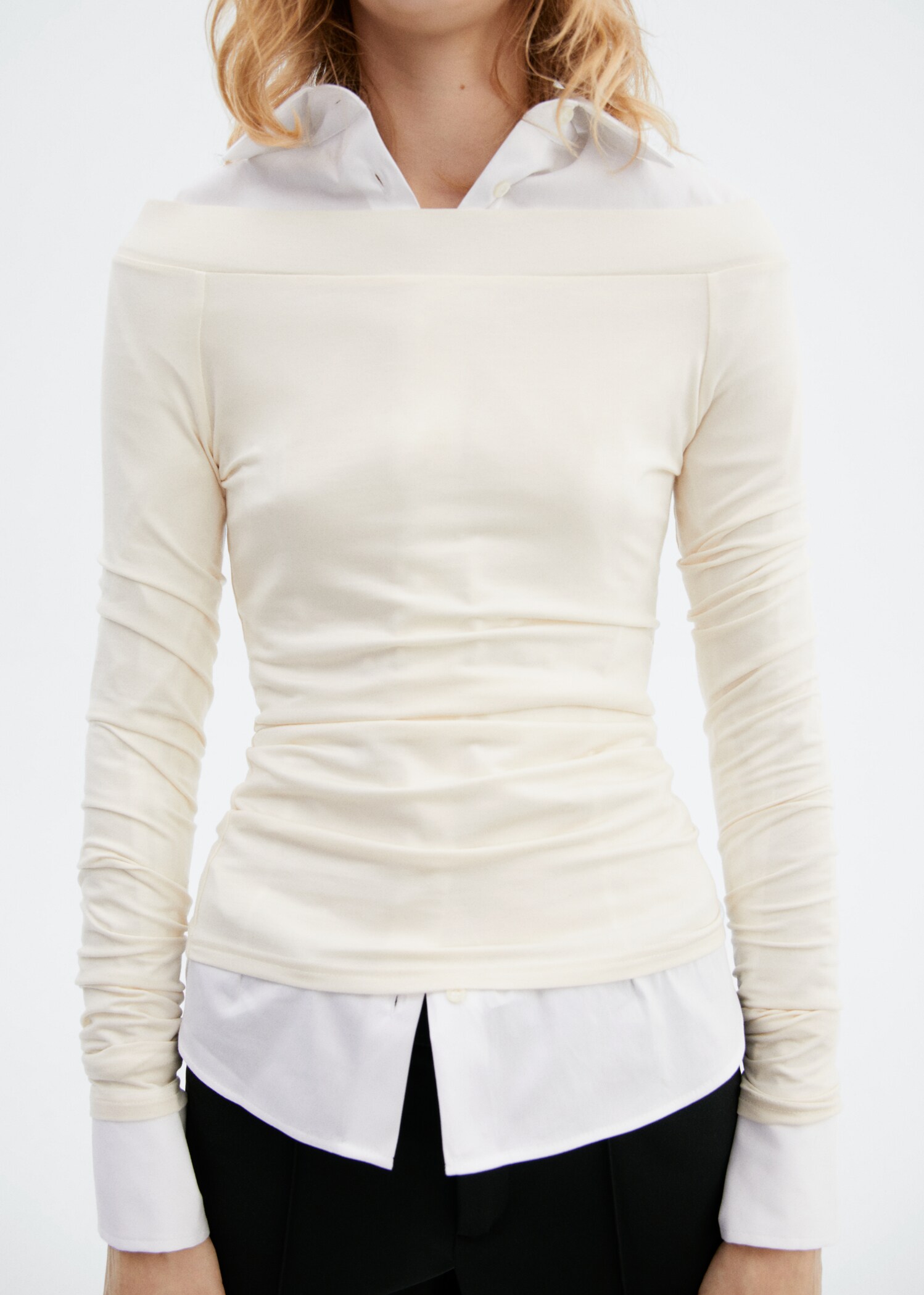 Boat-neck fitted t-shirt - Details of the article 6