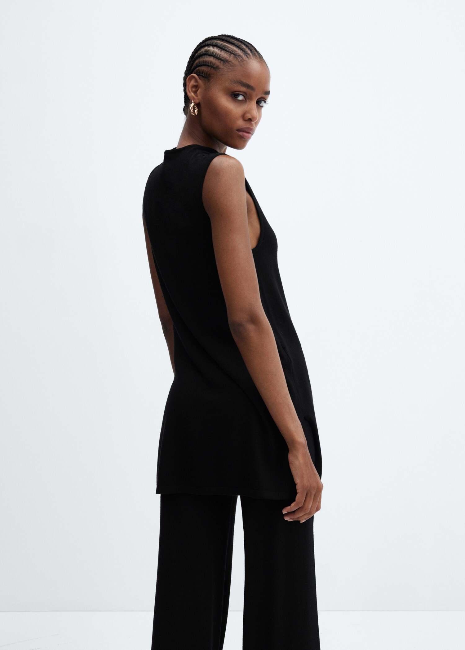 Knitted top with side slit - Reverse of the article