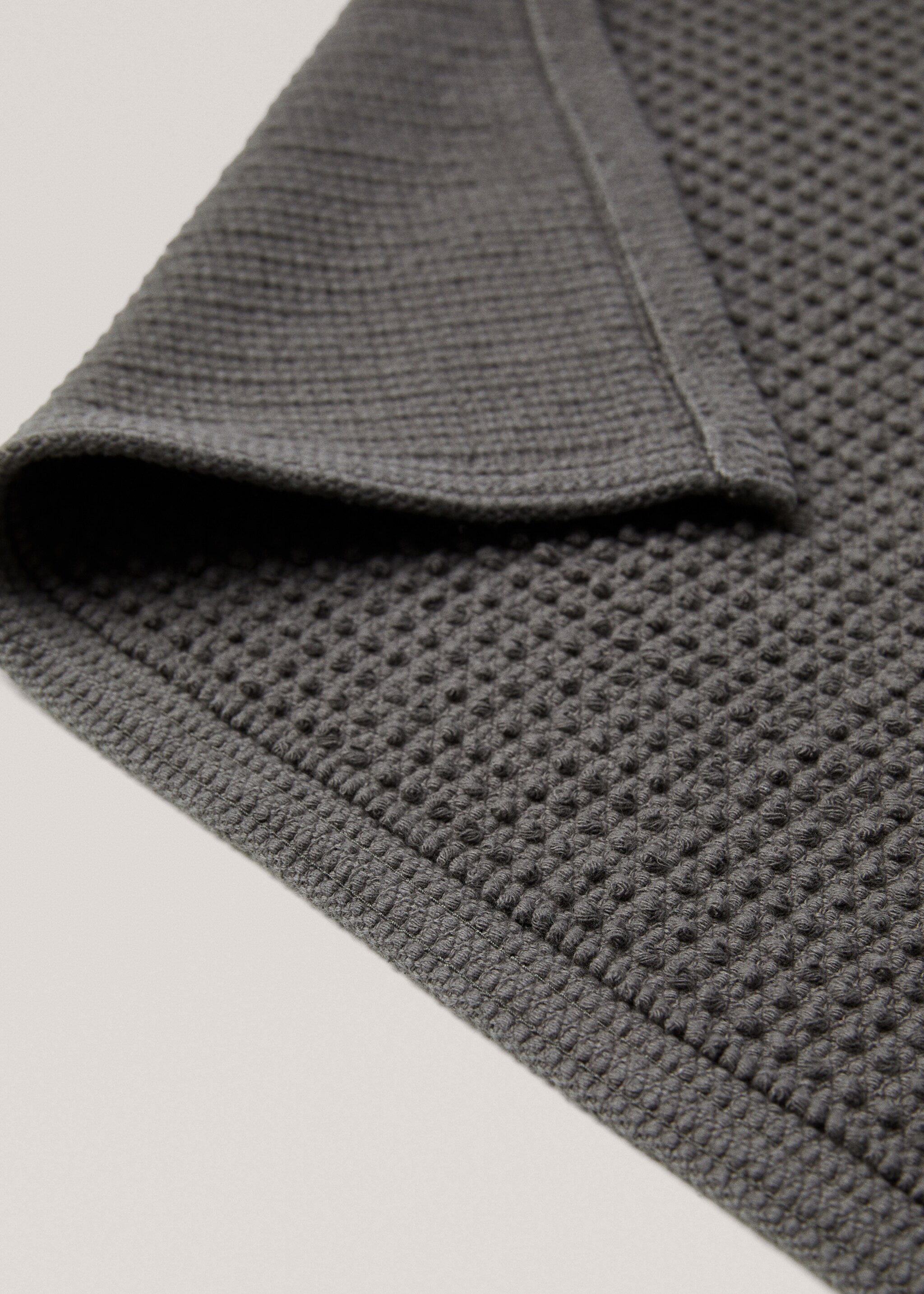 Textured 100% cotton rug - Details of the article 2