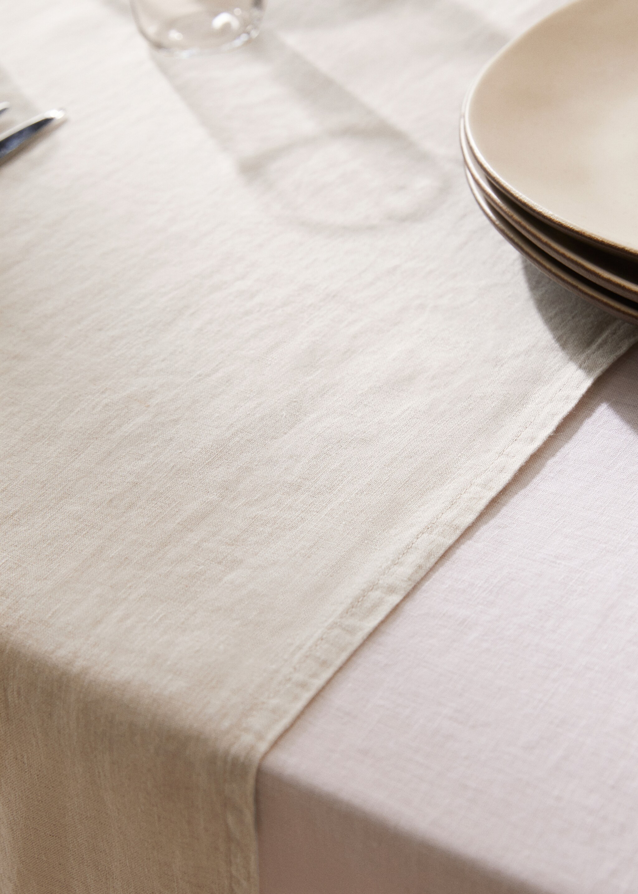 100% linen tablerunner - Details of the article 7
