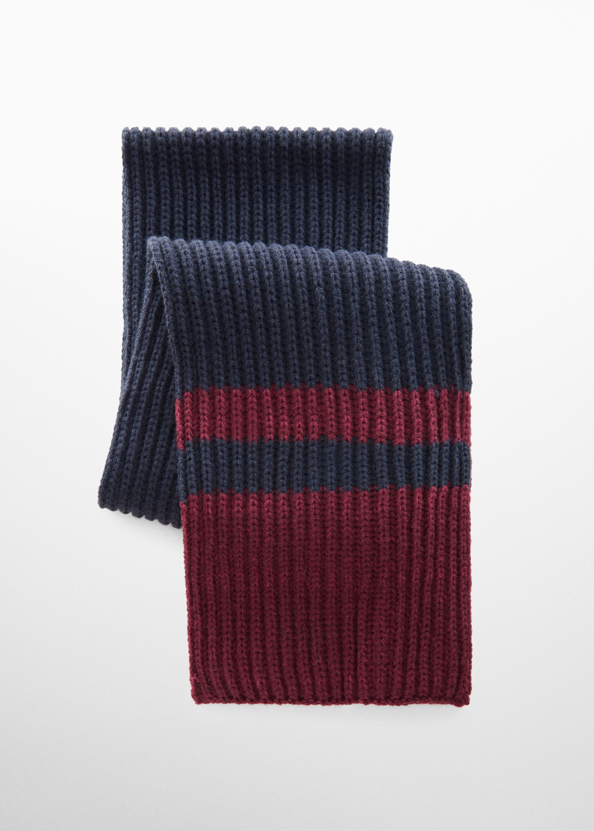 Rutig stickad scarf - Artikel utan modell