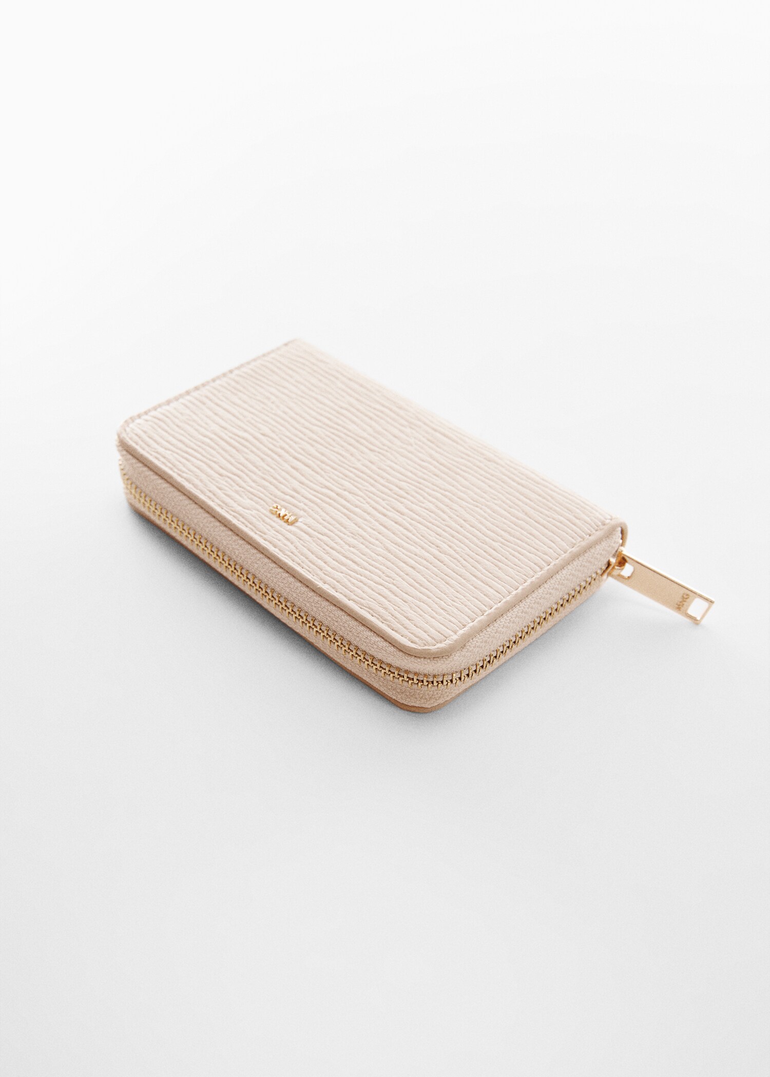 Textured wallet with embossed logo - Woman | MANGO OUTLET USA