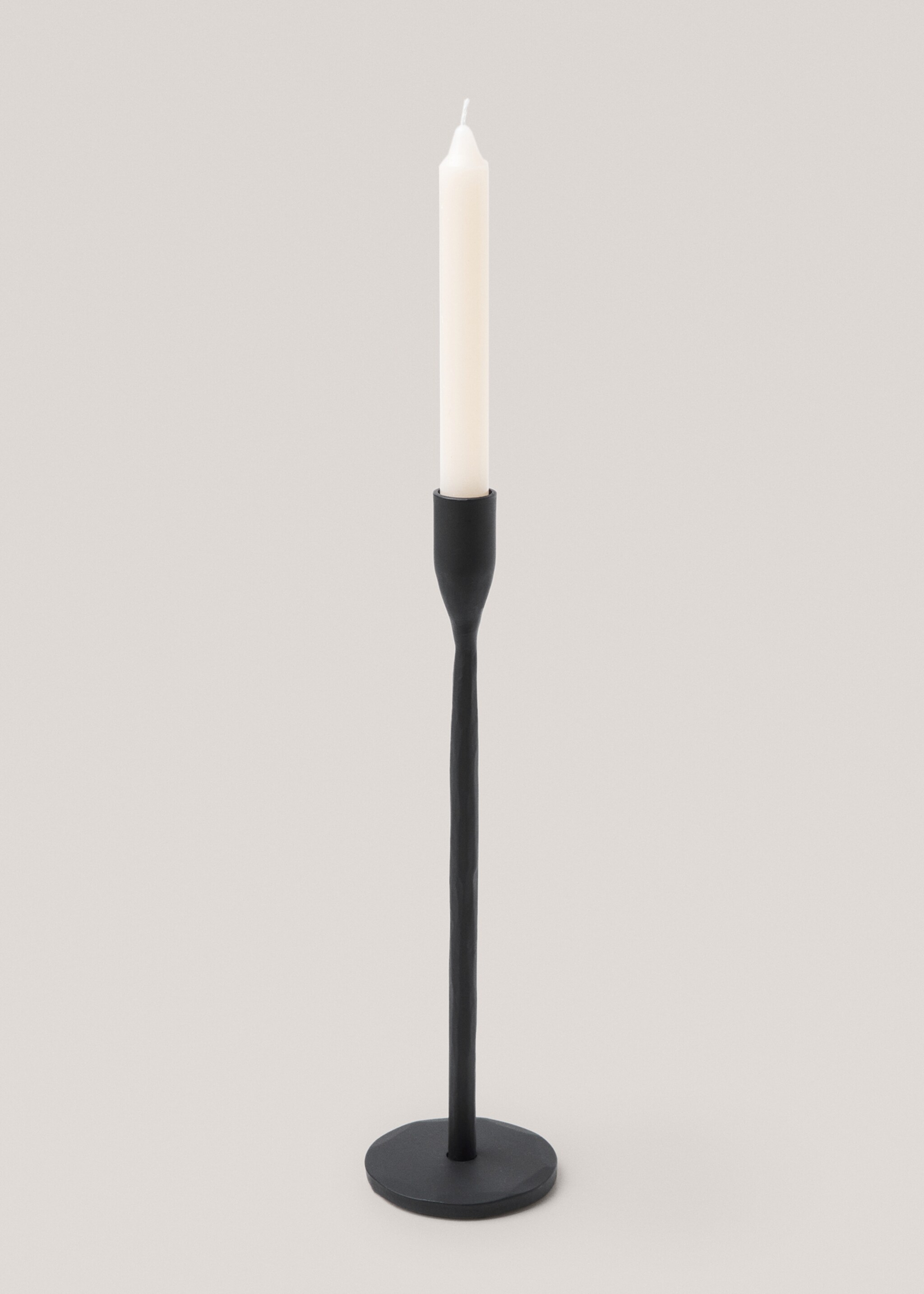 Iron candleholder - Details of the article 2