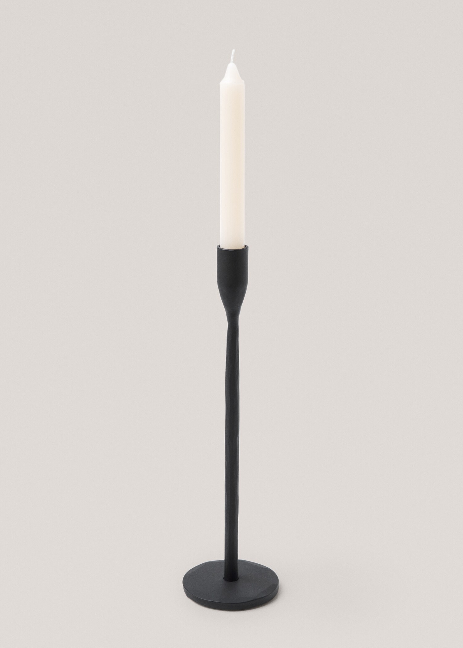 Iron candleholder - Details of the article 2