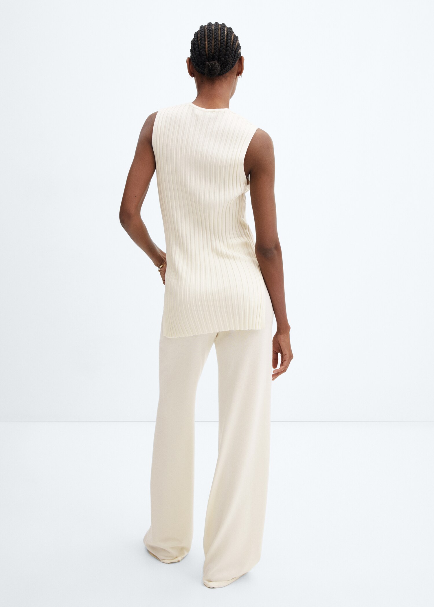 Straight knitted trousers - Reverse of the article