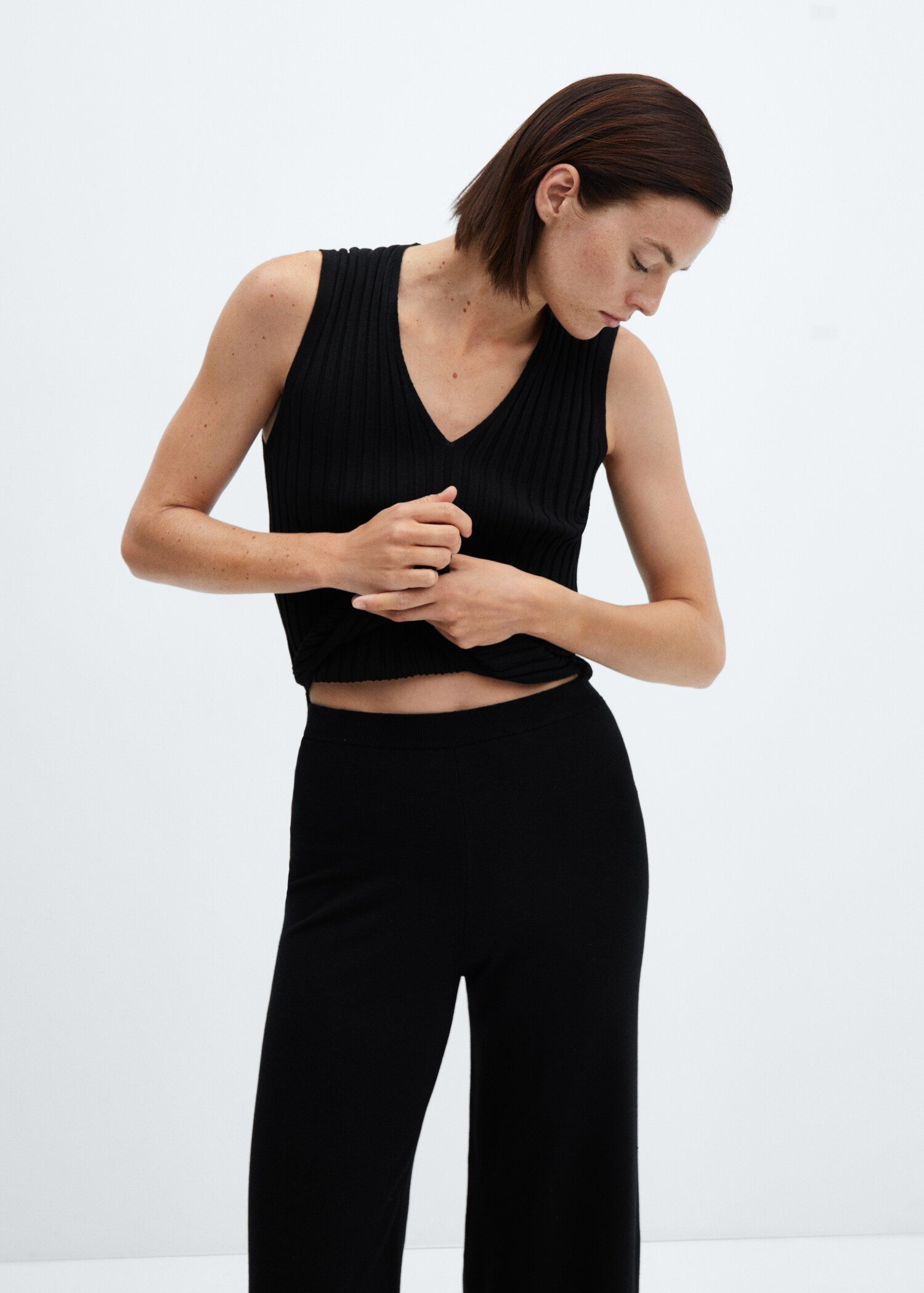 Straight knitted trousers - Details of the article 1