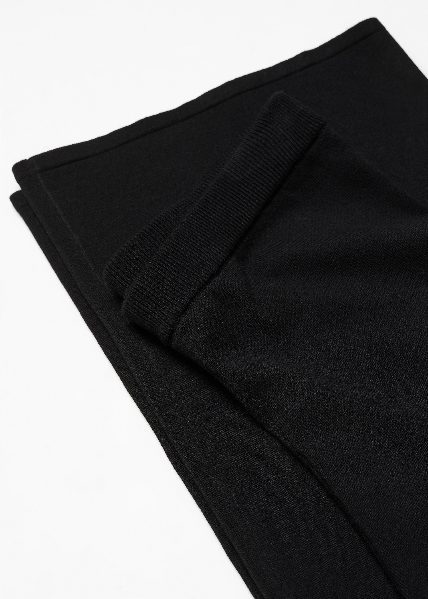 Straight knitted trousers - Details of the article 8