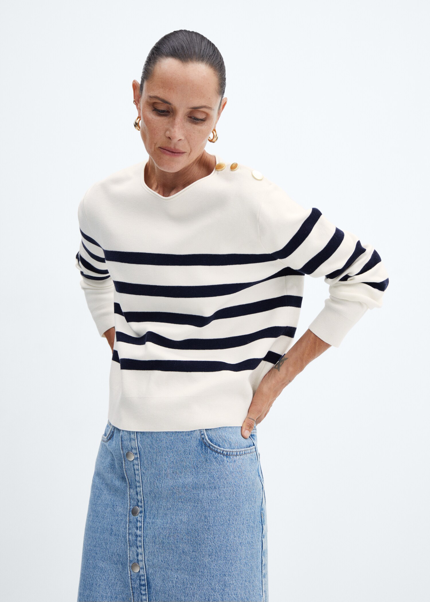 Sweater with shoulder buttons - Medium plane
