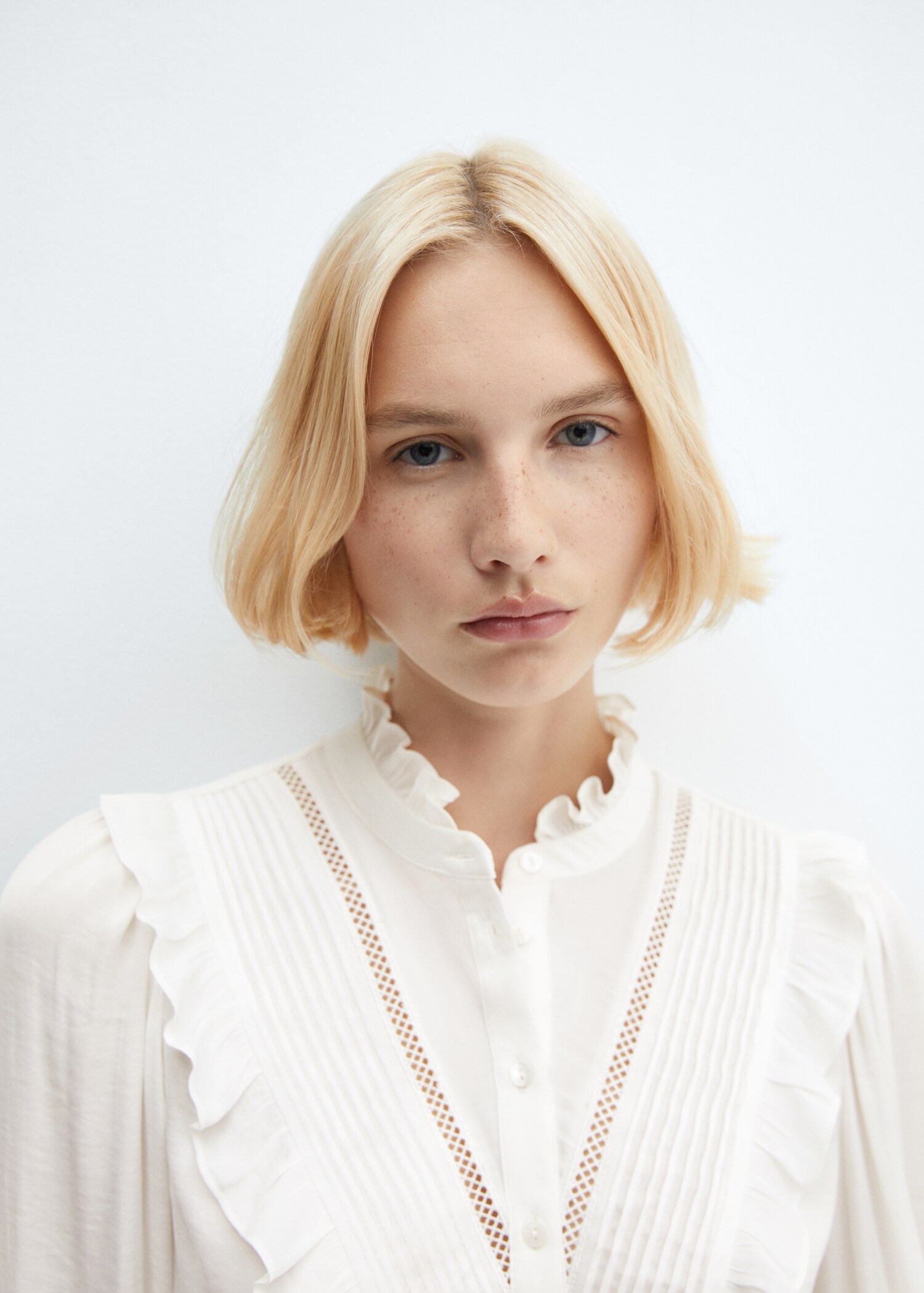 Blouse met ruchesdetail - Detail van het artikel 1