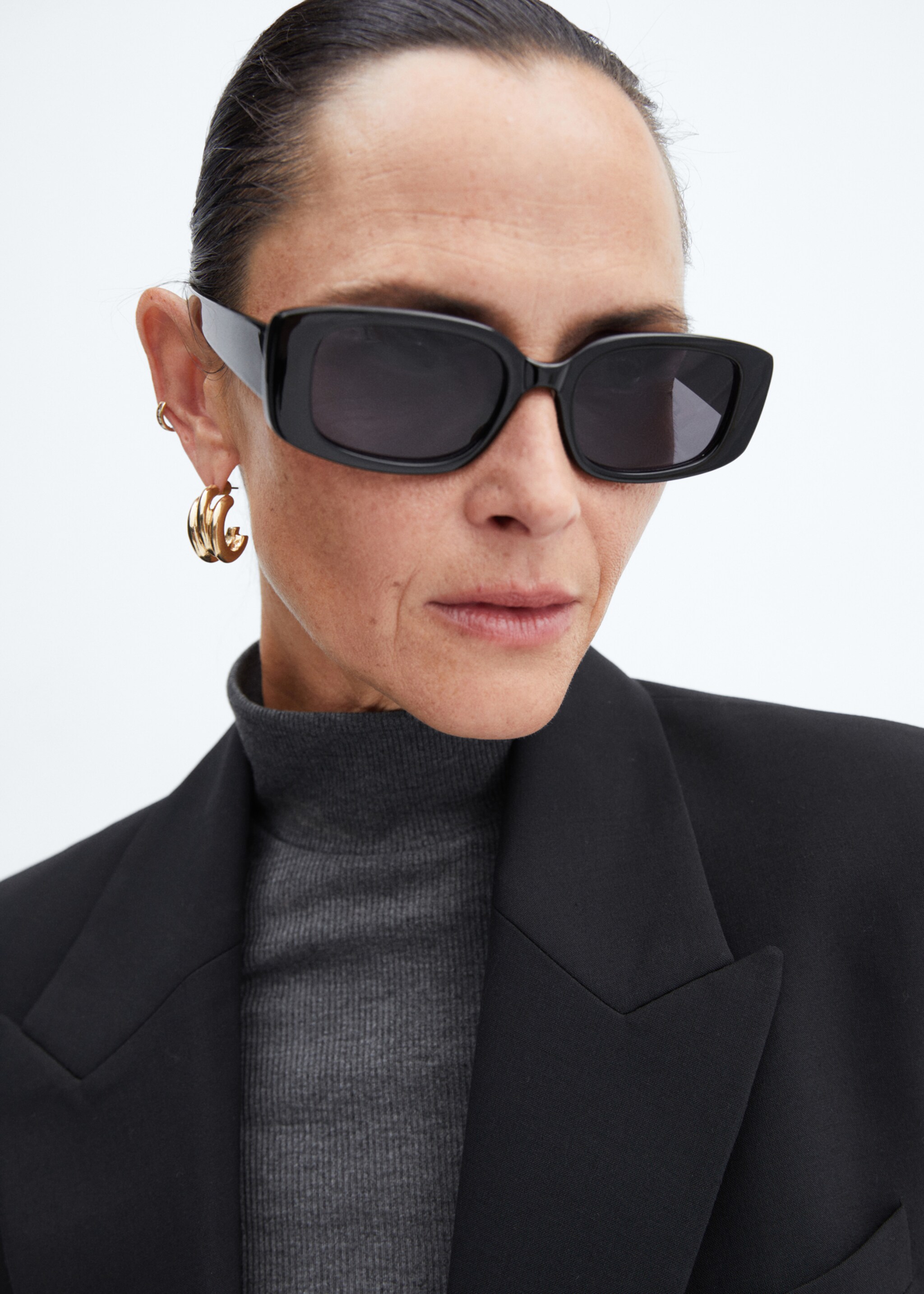 Turtleneck T-shirt - Details of the article 1, Grey. Ref: 57057730-00.