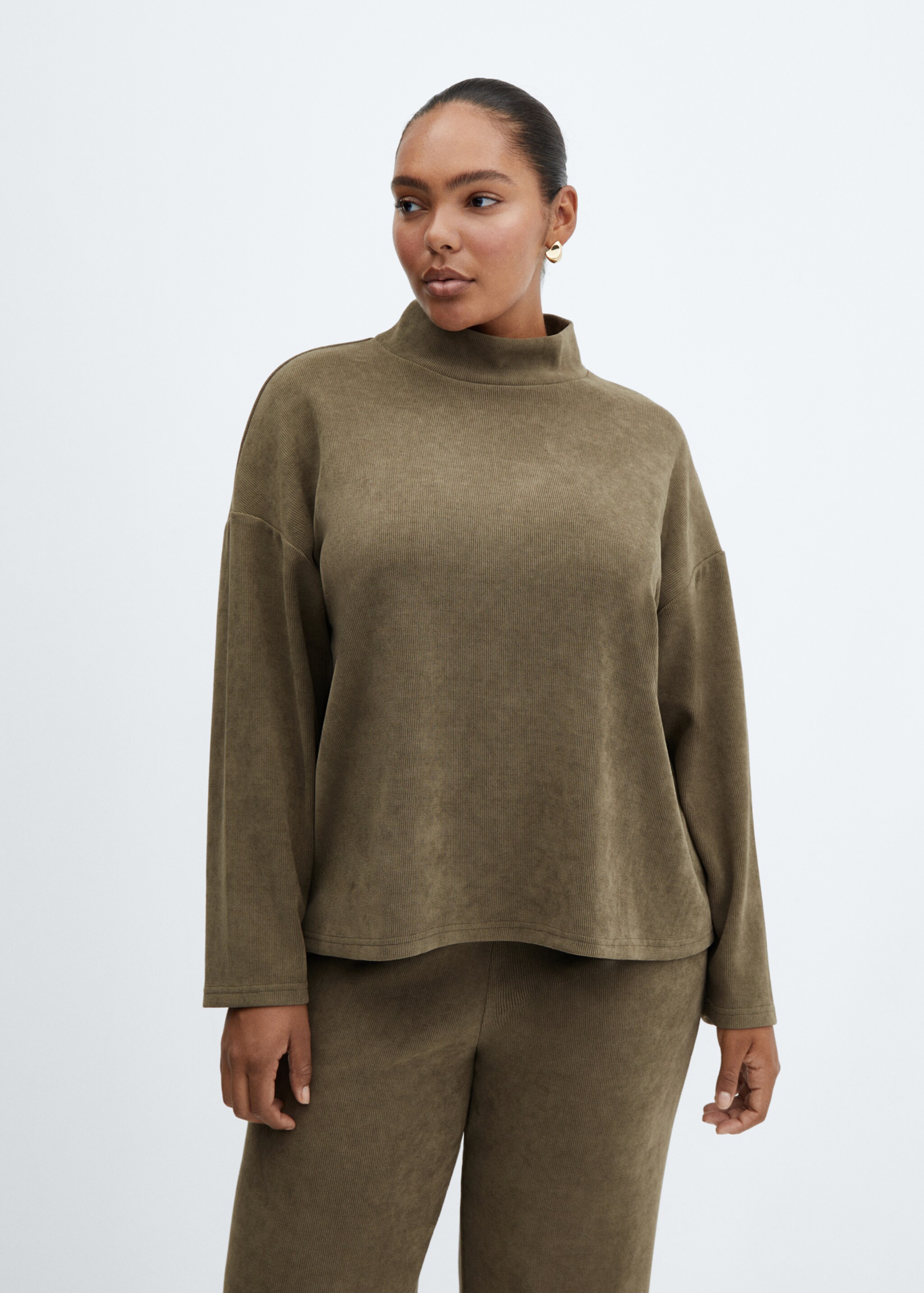 Corduroy sweatshirt with perkins neck - Details of the article 5