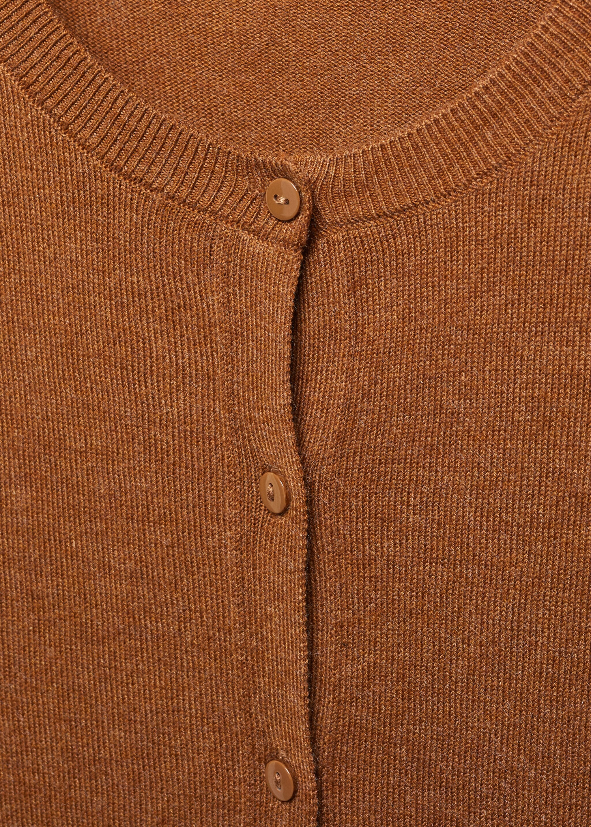 Buttoned cotton cardigan - Details of the article 8, Caramel. Ref: 57057748-00.
