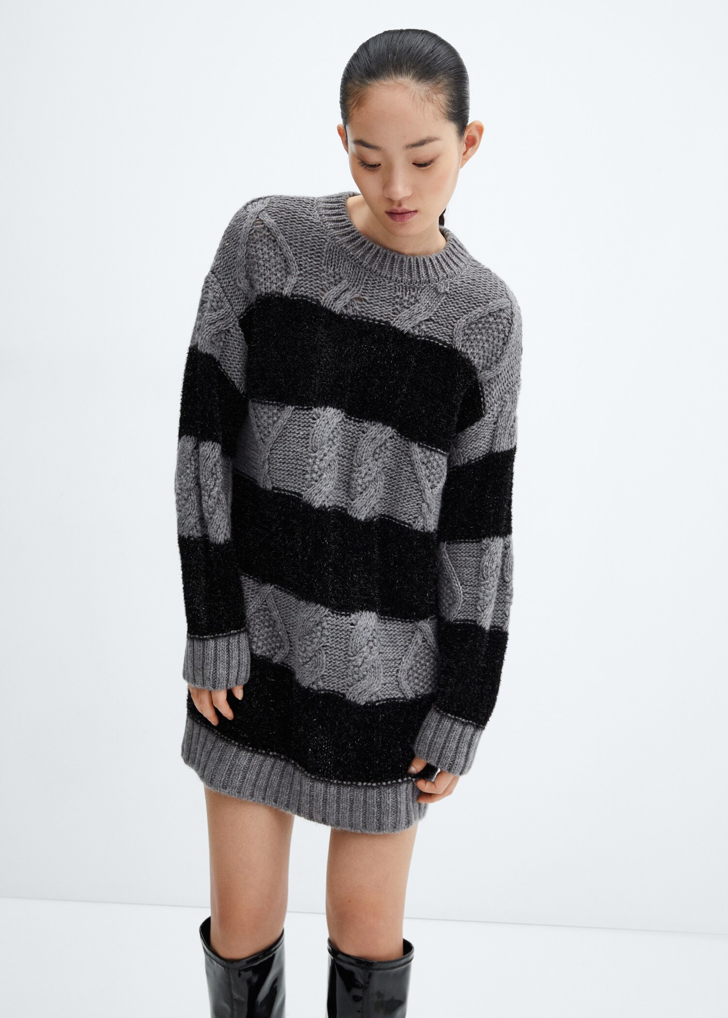 Gestreiftes Pulloverkleid - Mittlere Ansicht