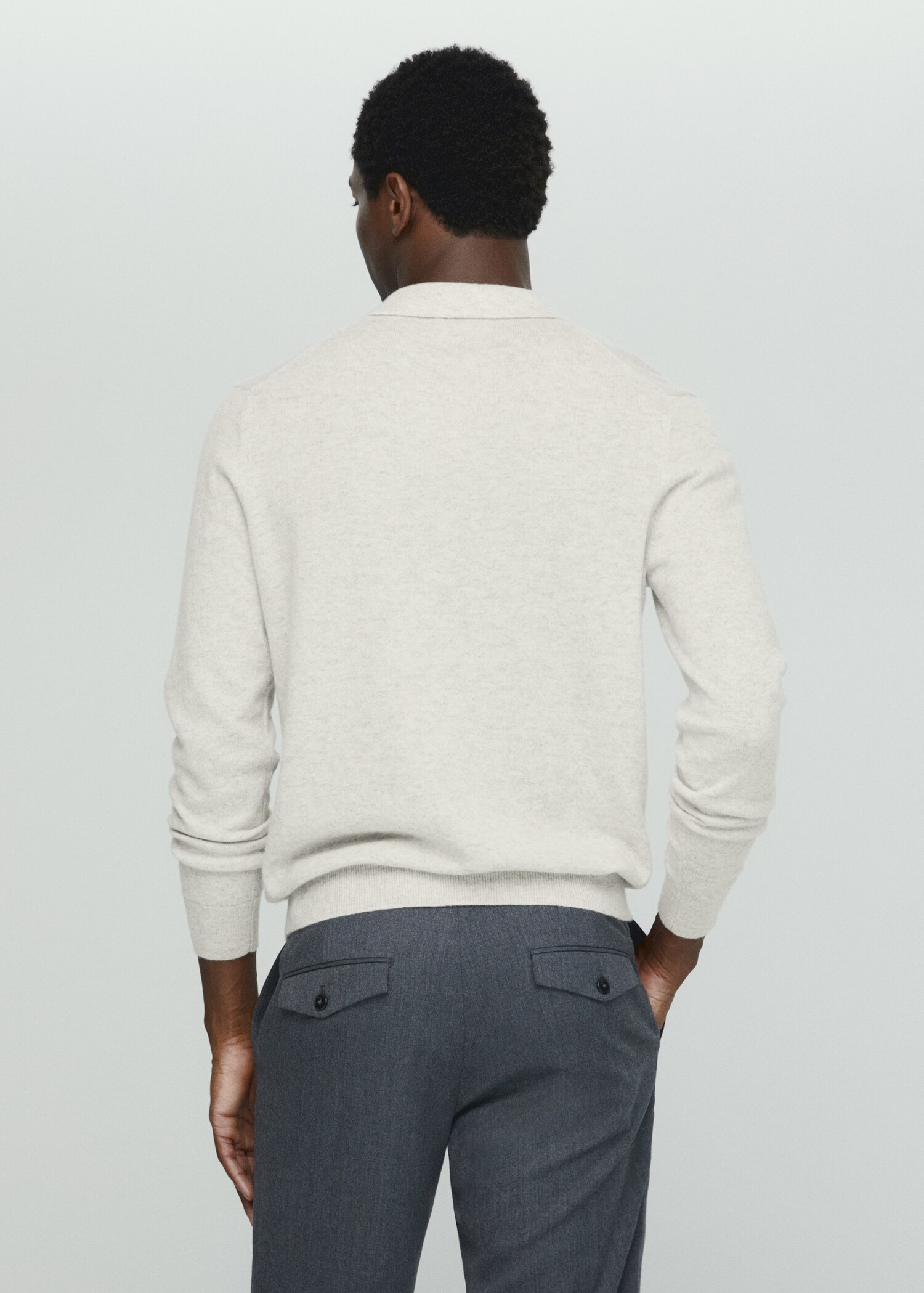 100% cashmere knitted polo shirt - Reverse of the article