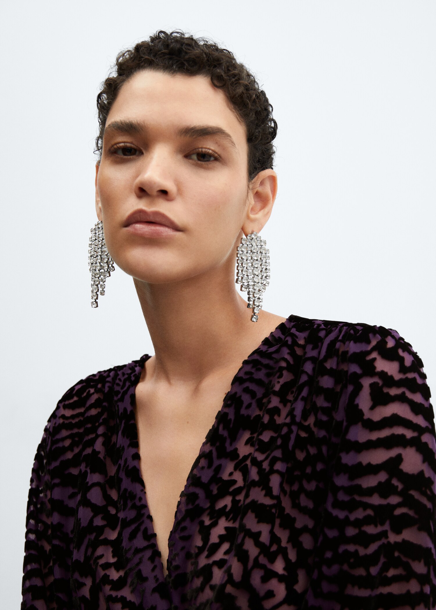 Animal-print velvet blouse - Details of the article 1