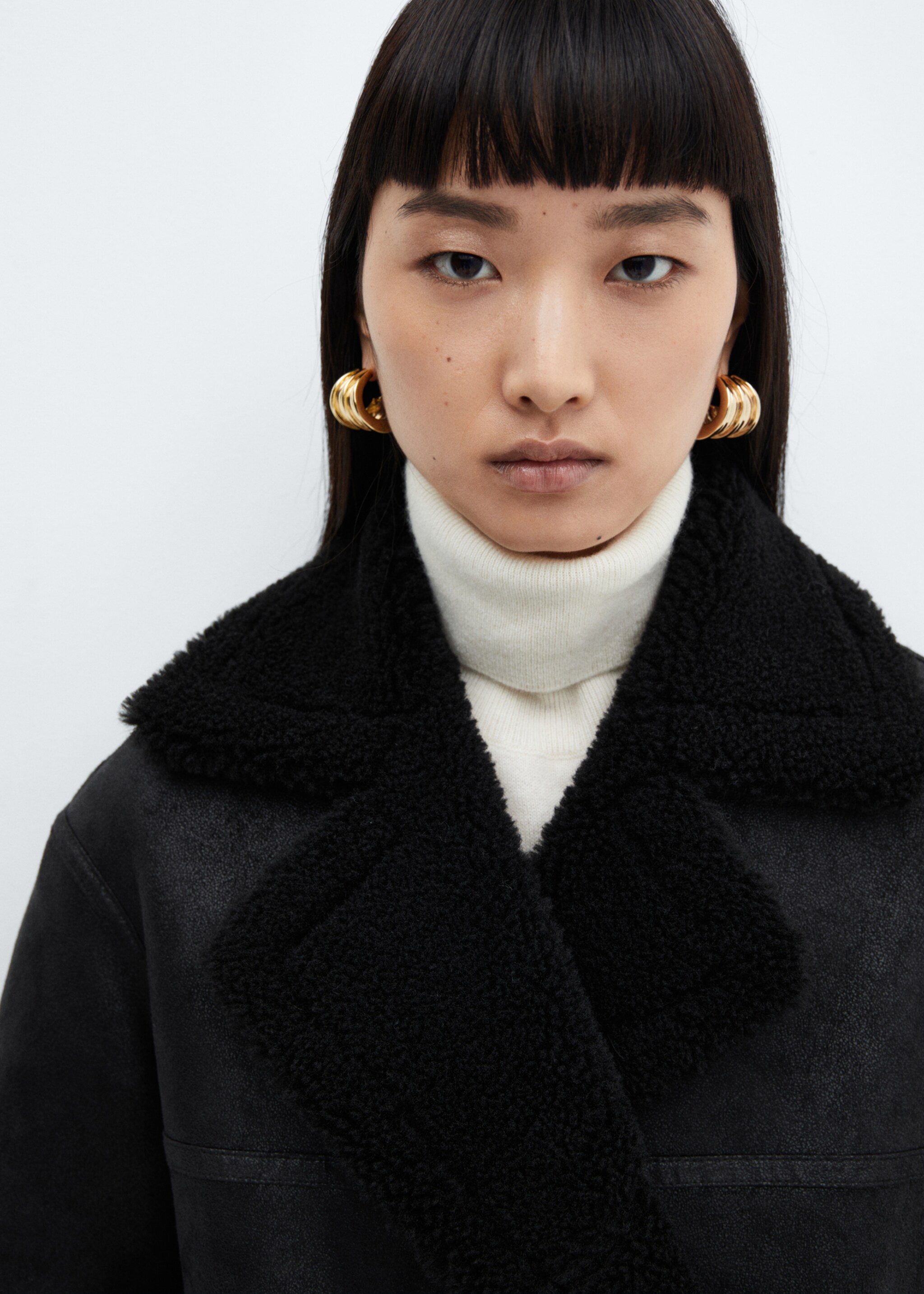 Shearling-lined fur-effect coat - Details of the article 1