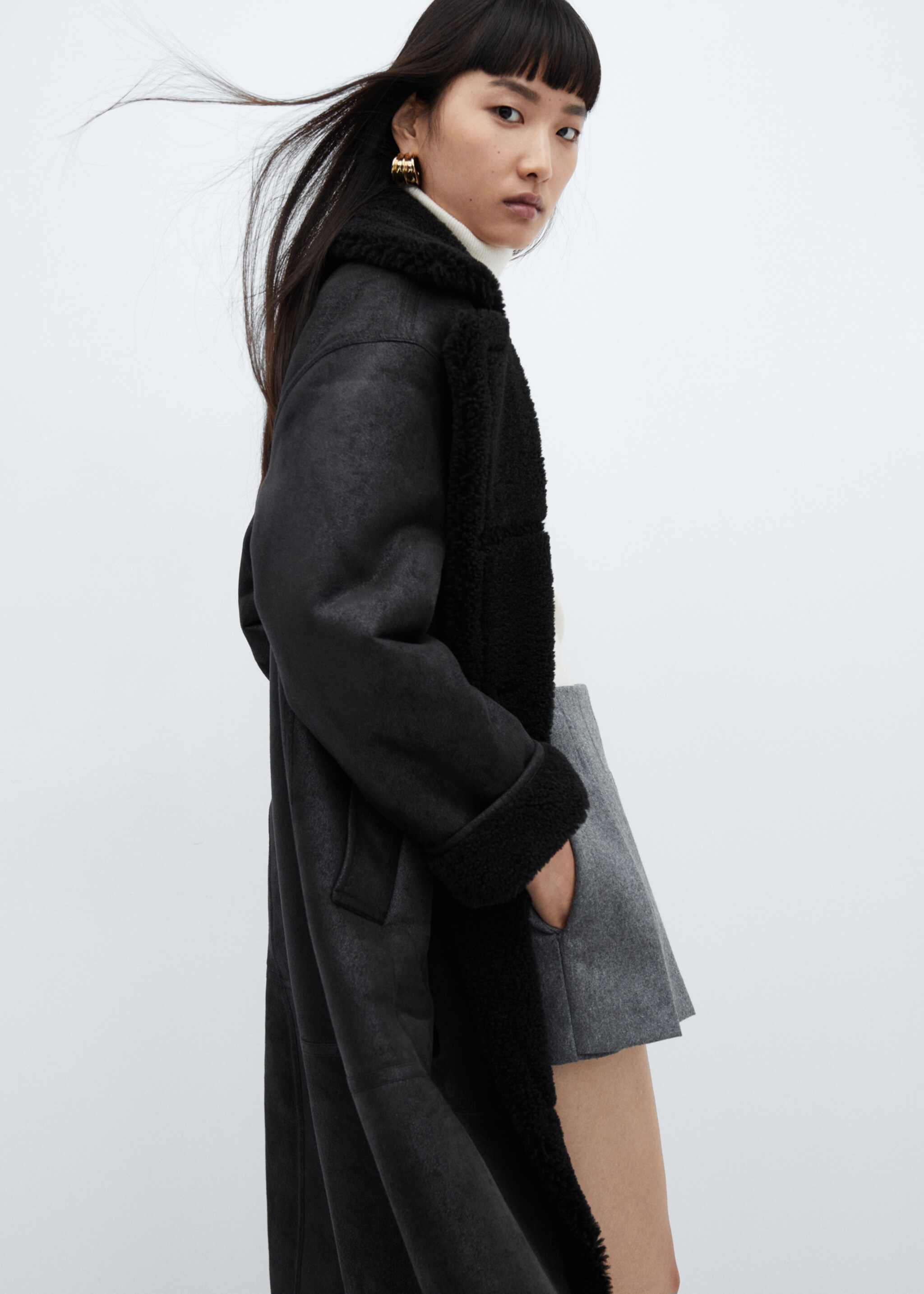 Shearling-lined fur-effect coat - Details of the article 2