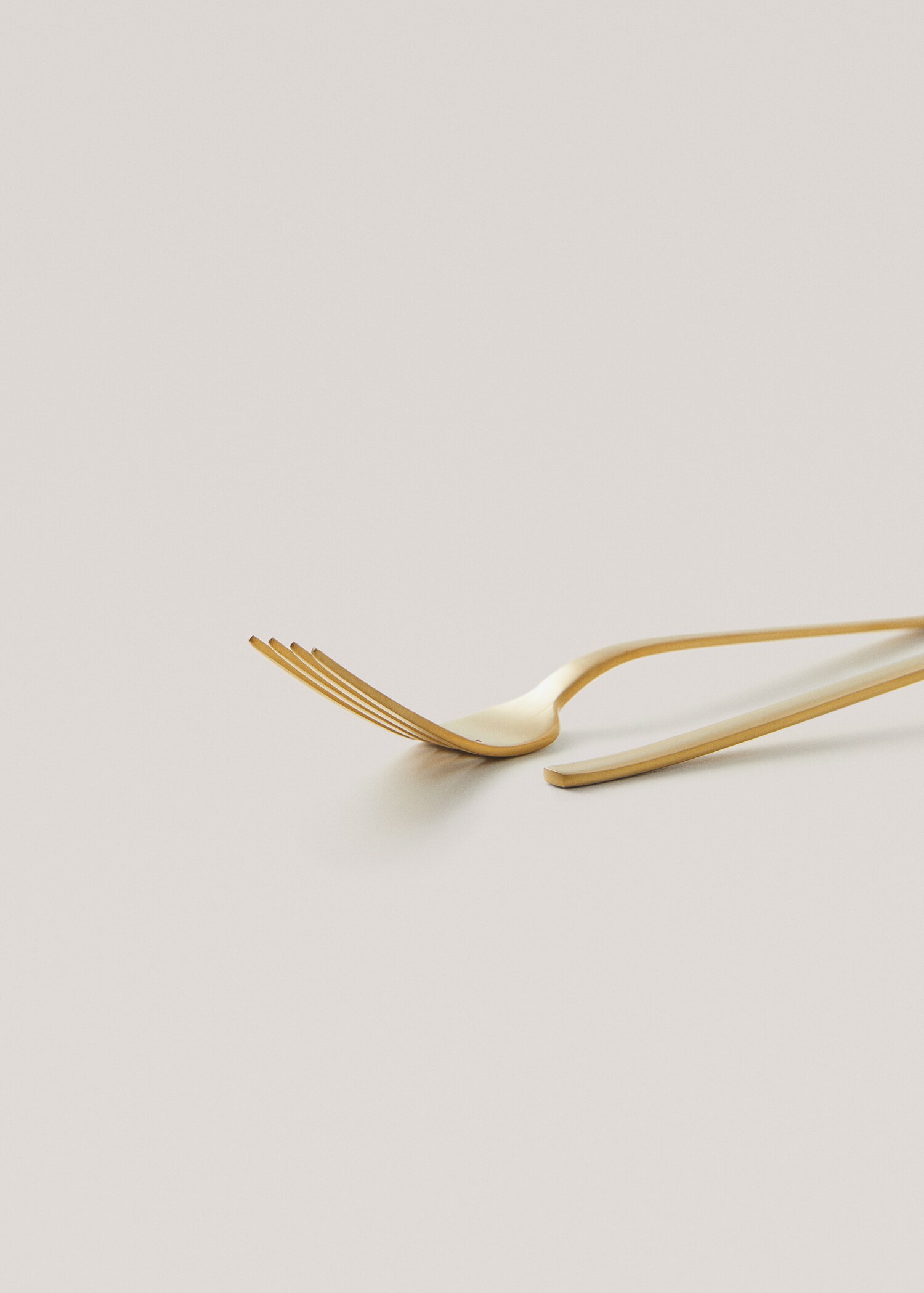 4-pack of 100% steel gold dessert forks - Details of the article 1
