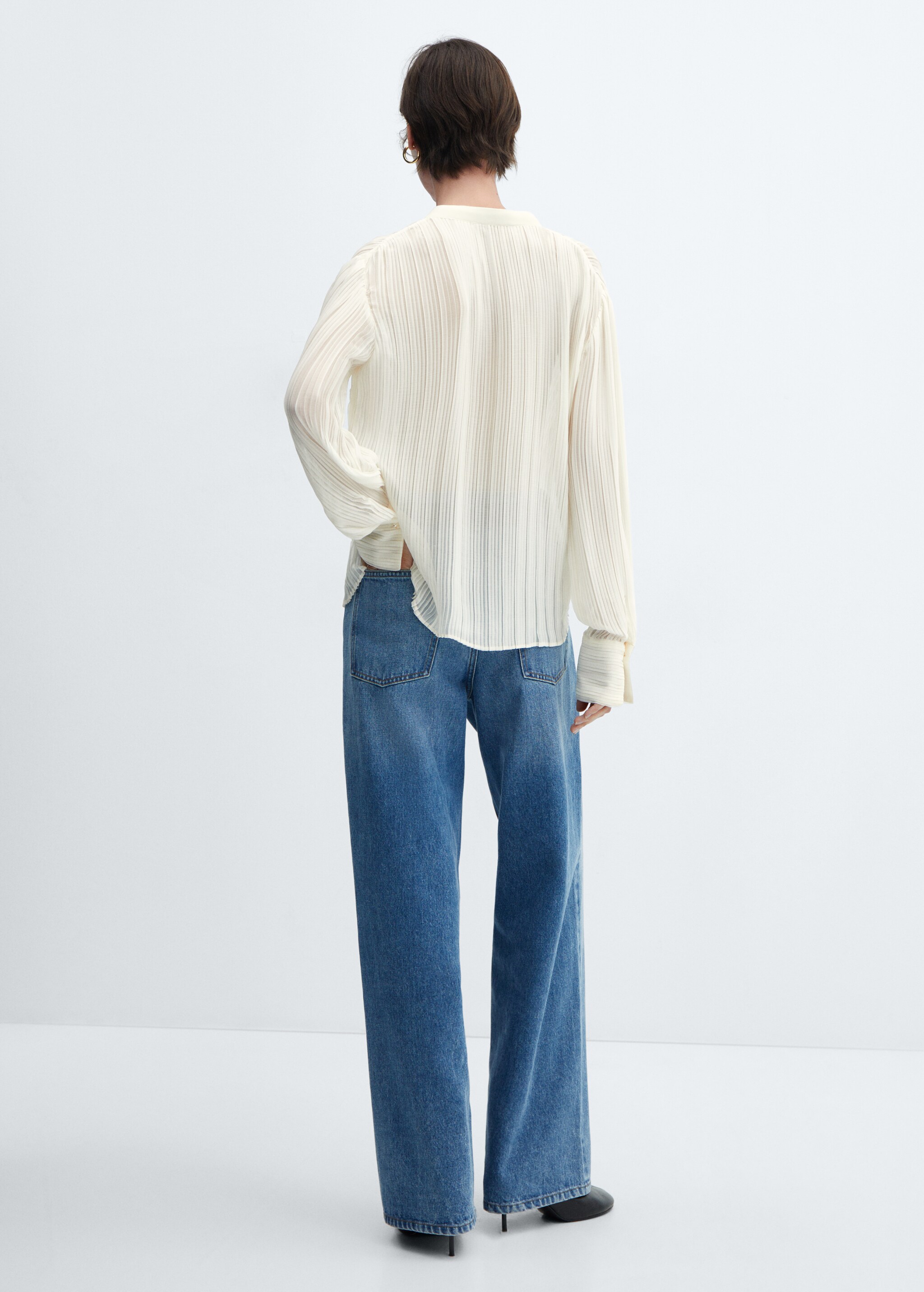 Semi-transparent pleated blouse - Reverse of the article