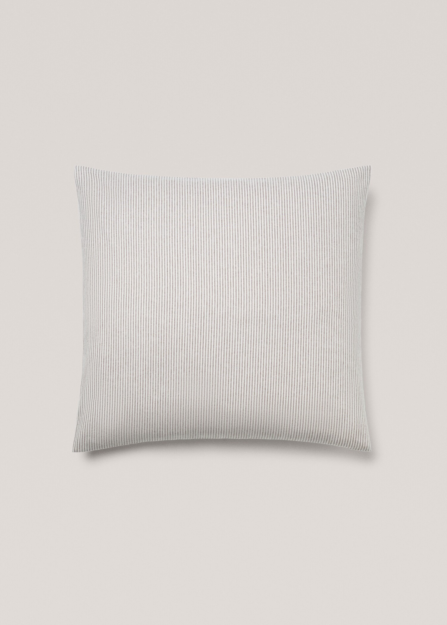 Randigt örngott i flanell 60x60 cm (tvåpack) - Artikel utan modell