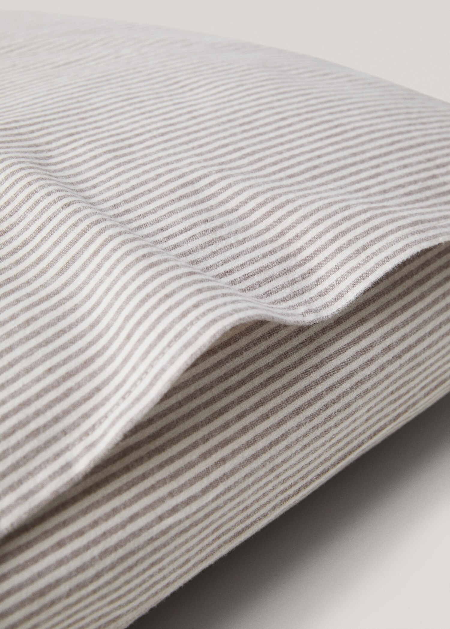 Randigt örngott i flanell 60x60 cm (tvåpack) - Detaljer om artikeln 1