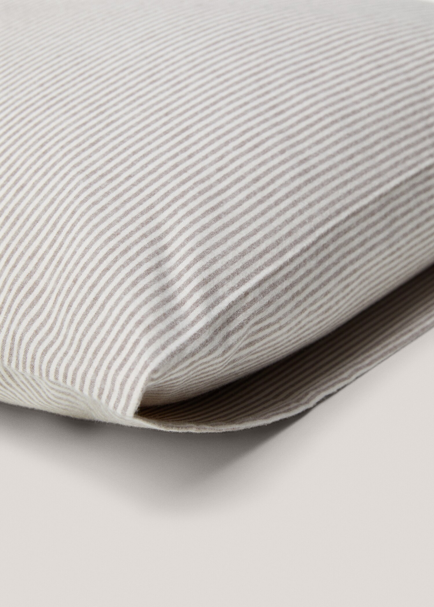 Randigt örngott i flanell 60x60 cm (tvåpack) - Detaljer om artikeln 2