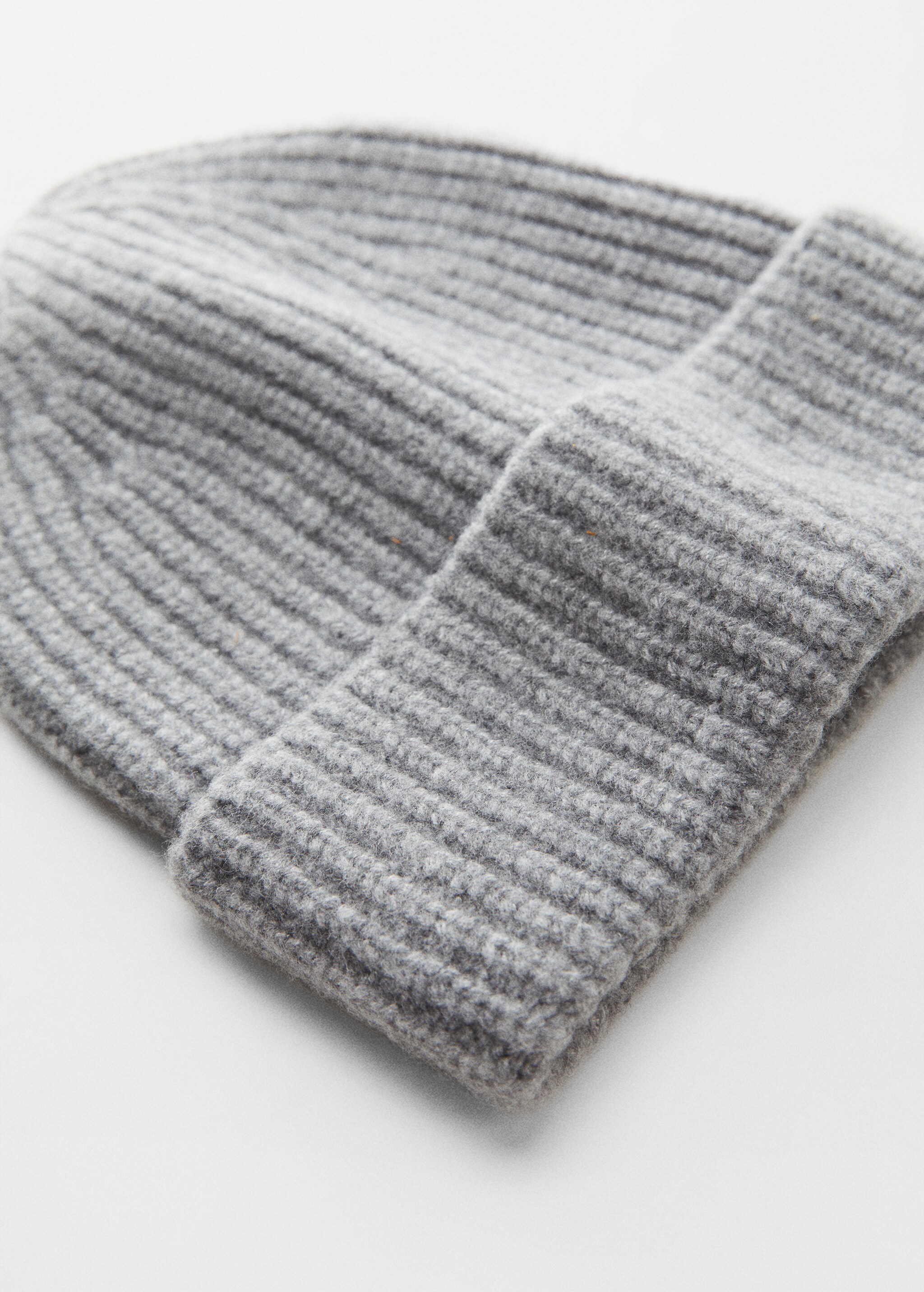 Ribbed knit beanie - Details of the article 1