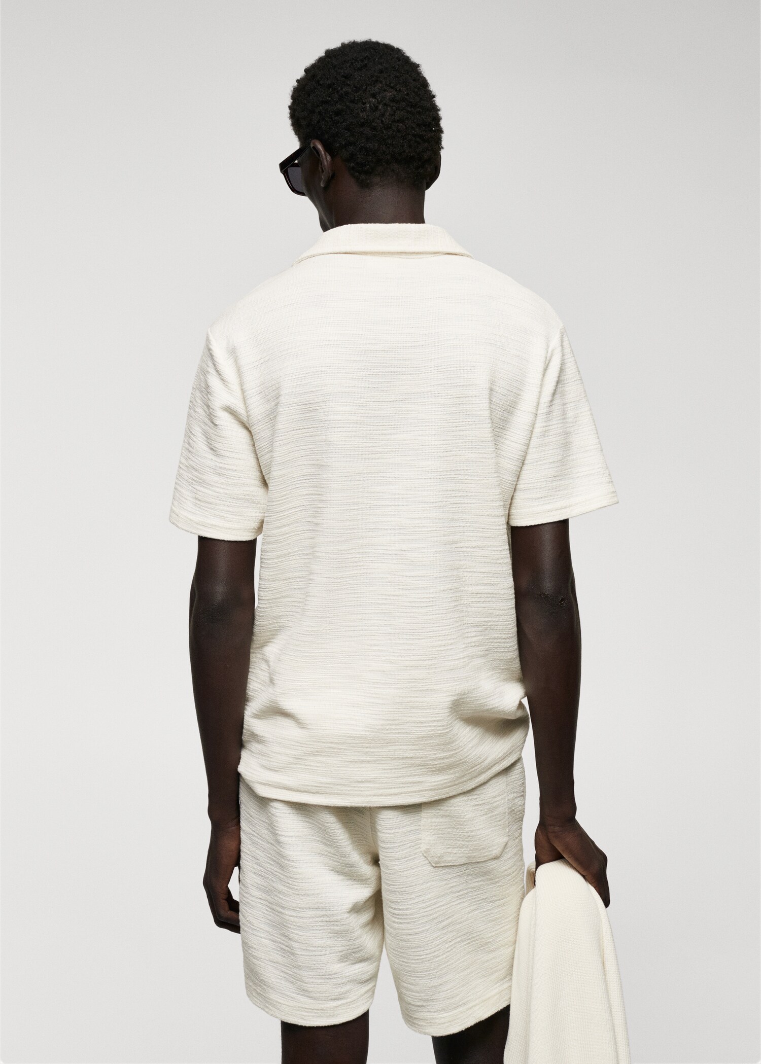 Bowling-collar structured polo shirt  - Reverse of the article