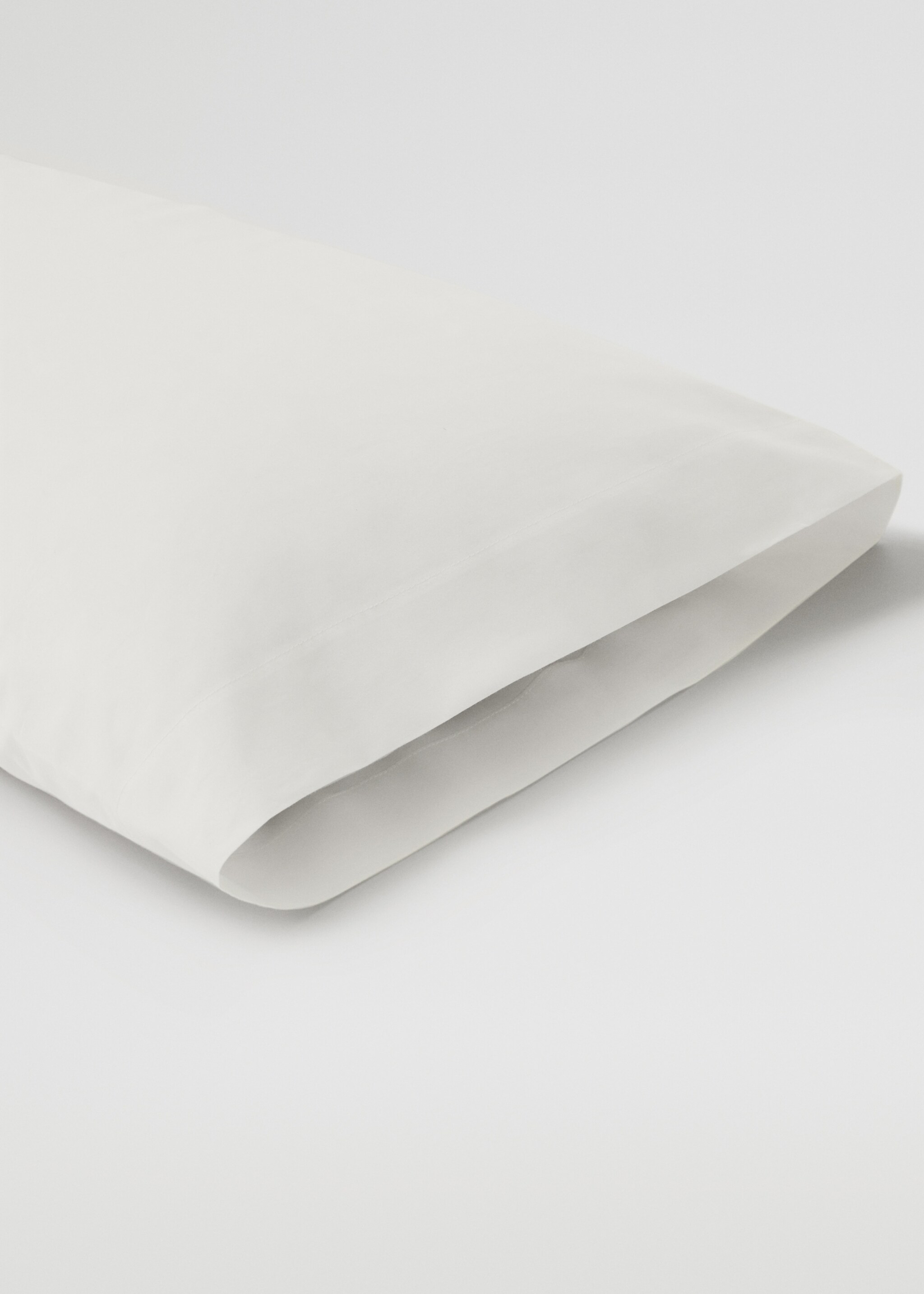 100% cotton pillowcases 50x75cm - Details of the article 2, White. Ref: 57061503-00.