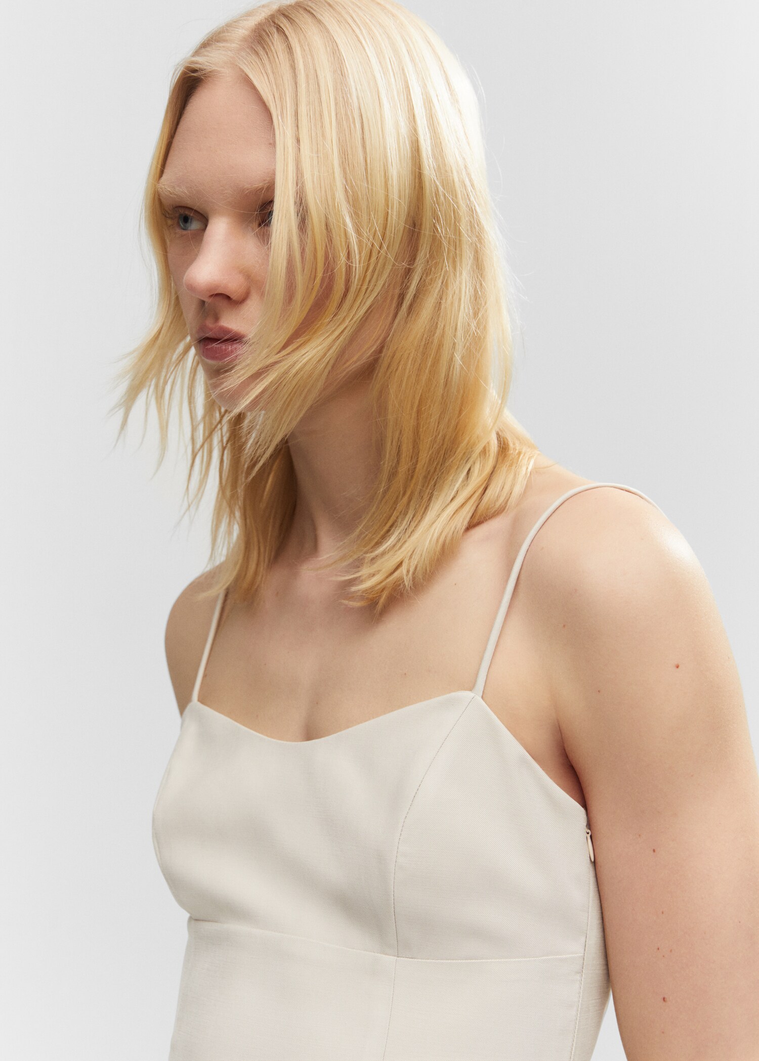 Low-cut midi-dress - Details of the article 1