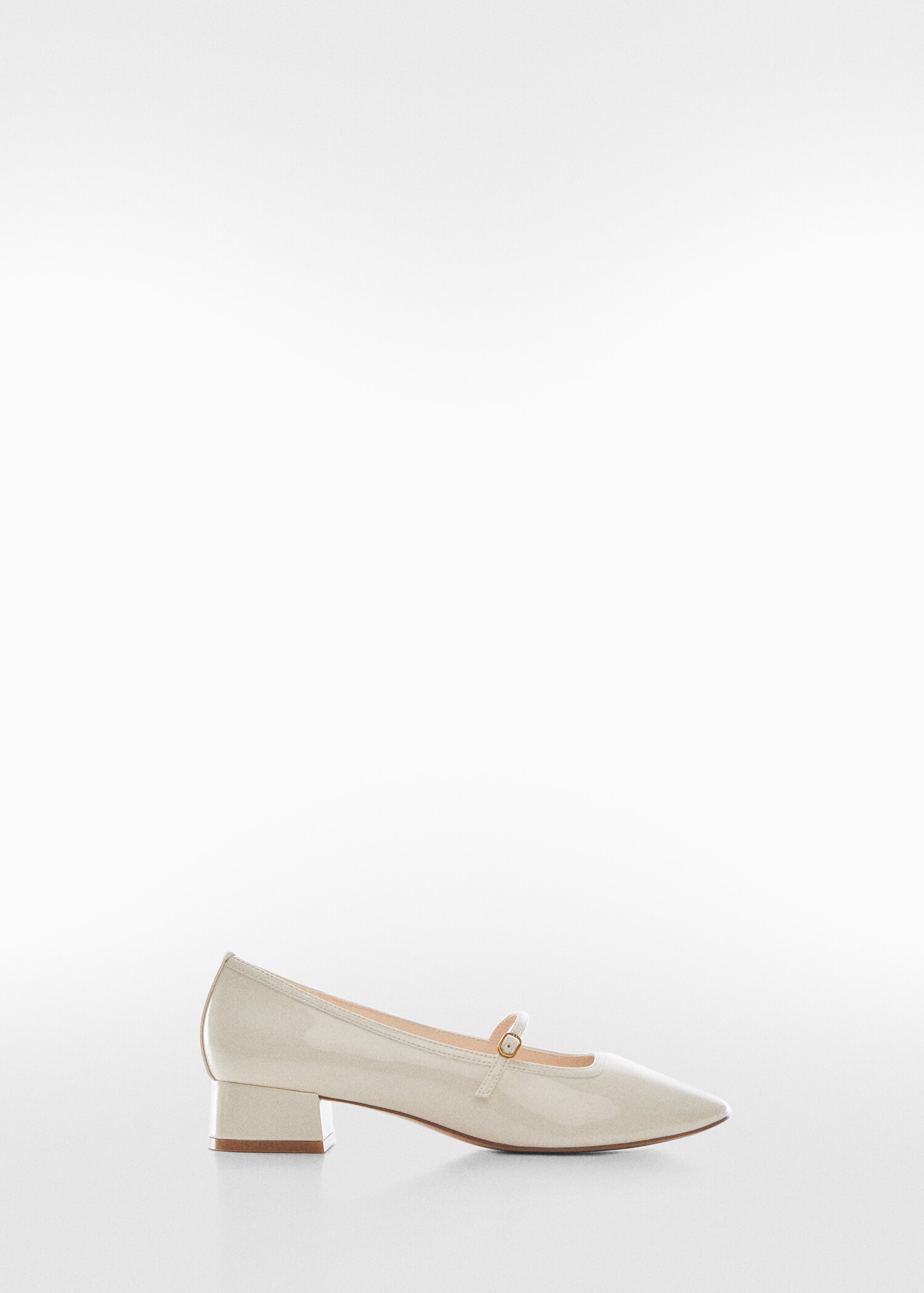 Heeled shoes with buckle - Article without model