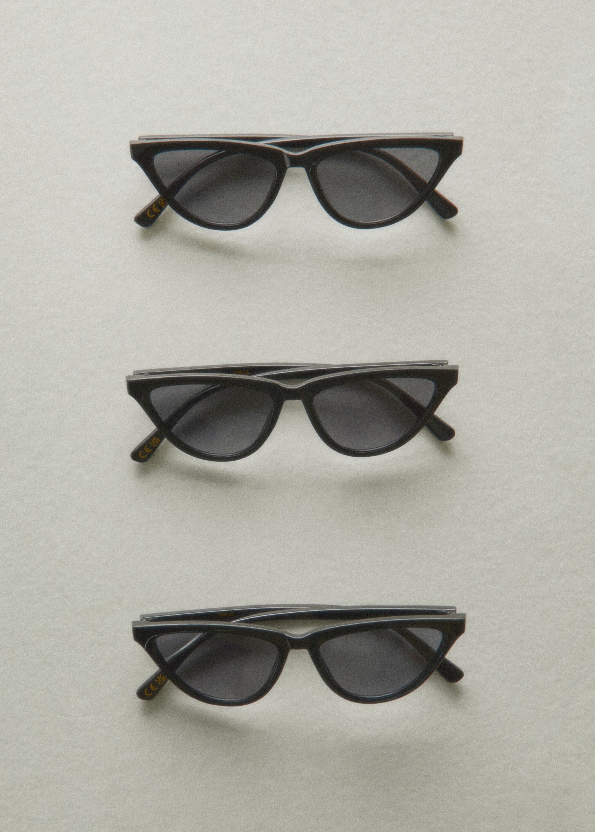 Retro style sunglasses - Details of the article 8