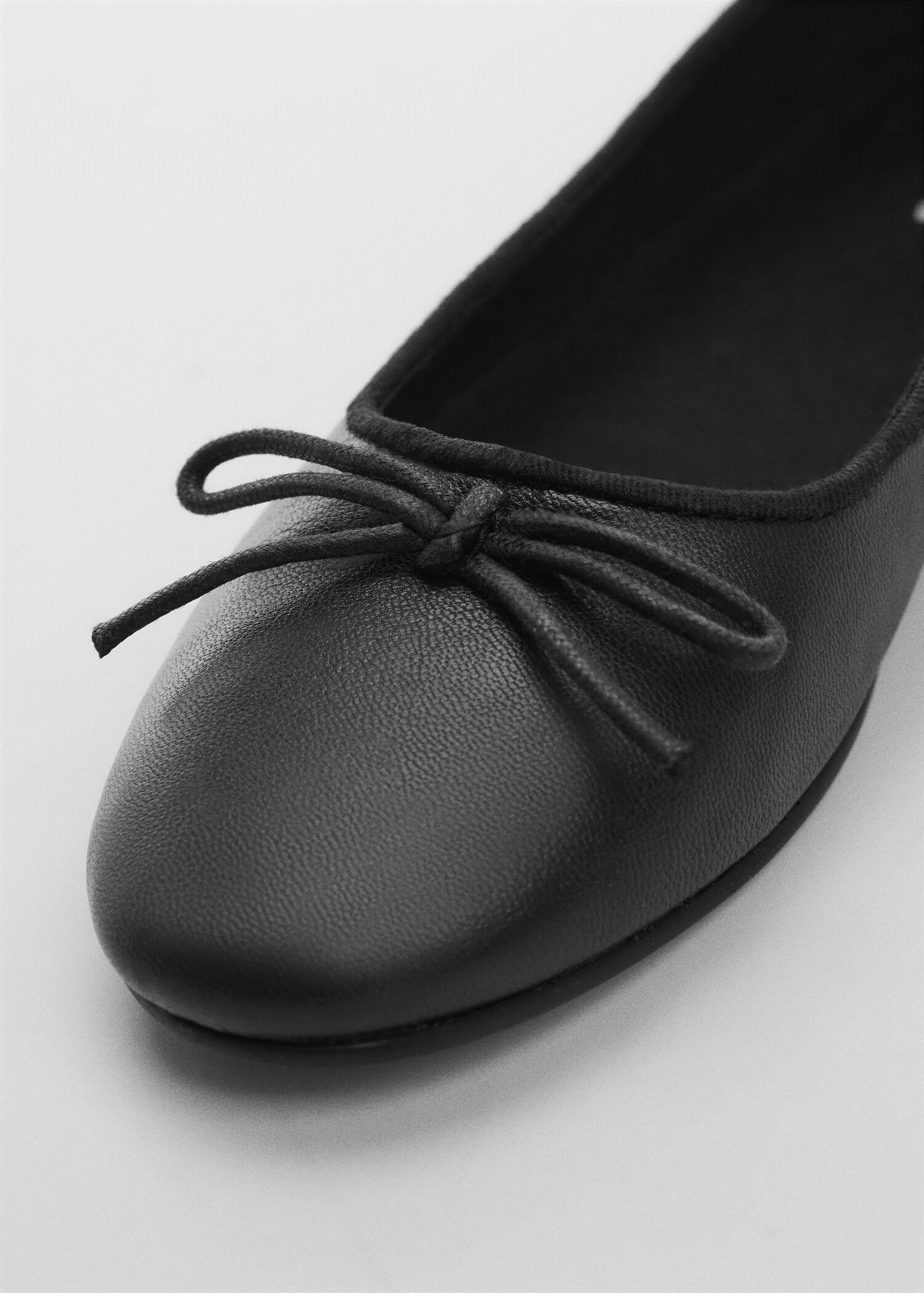 Leder-Ballerinas mit Schleife - Detail des Artikels 2