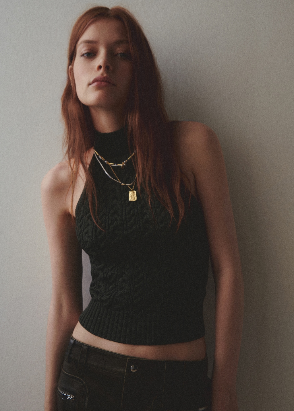 新品☆Halterneck Back Slit Kinit Top Halter-neck knitted top - Women | MANGO OUTLET USA
