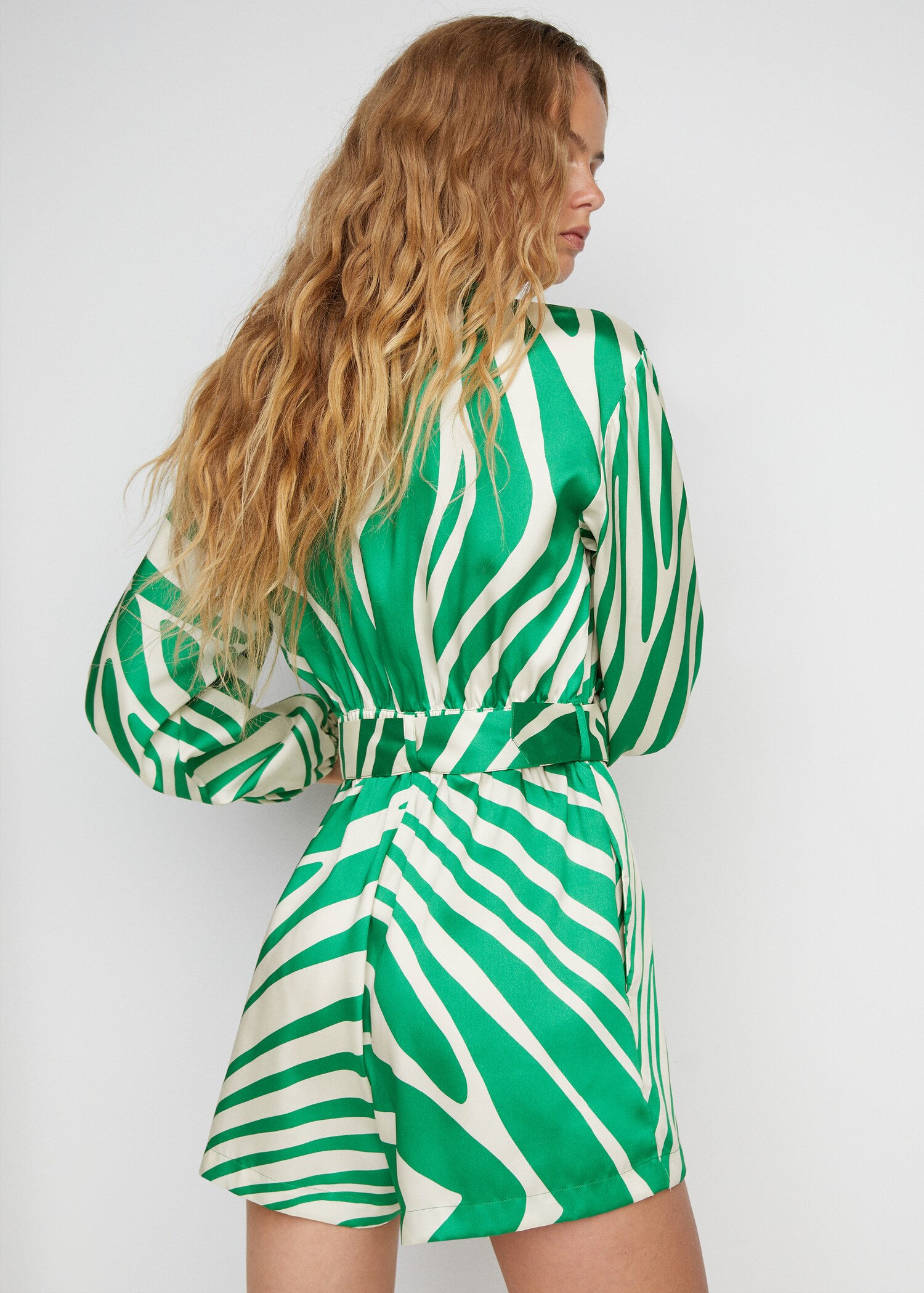Satin jumpsuit with belt - Reverse of the article