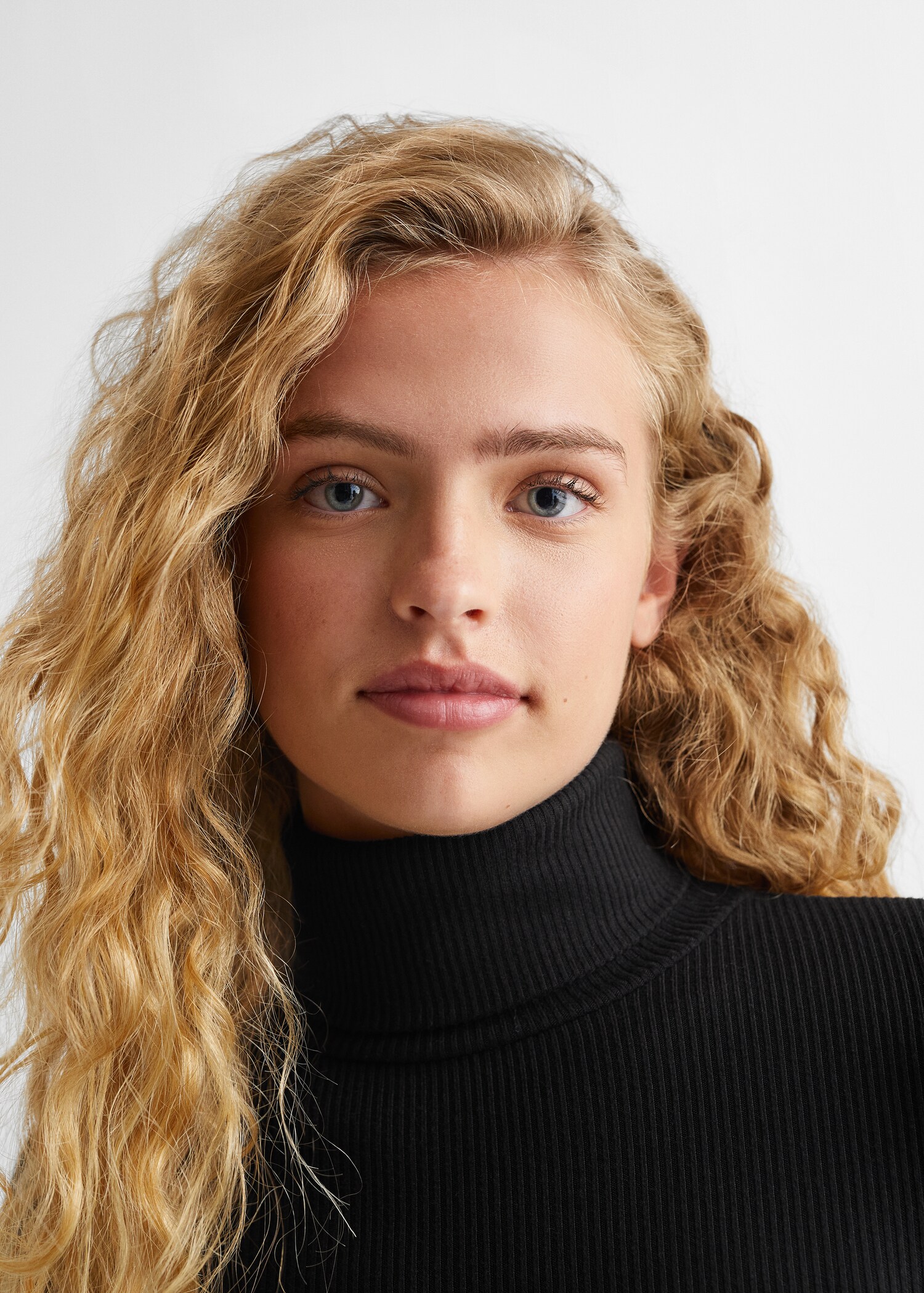 Ribbed knit dress - Details of the article 1